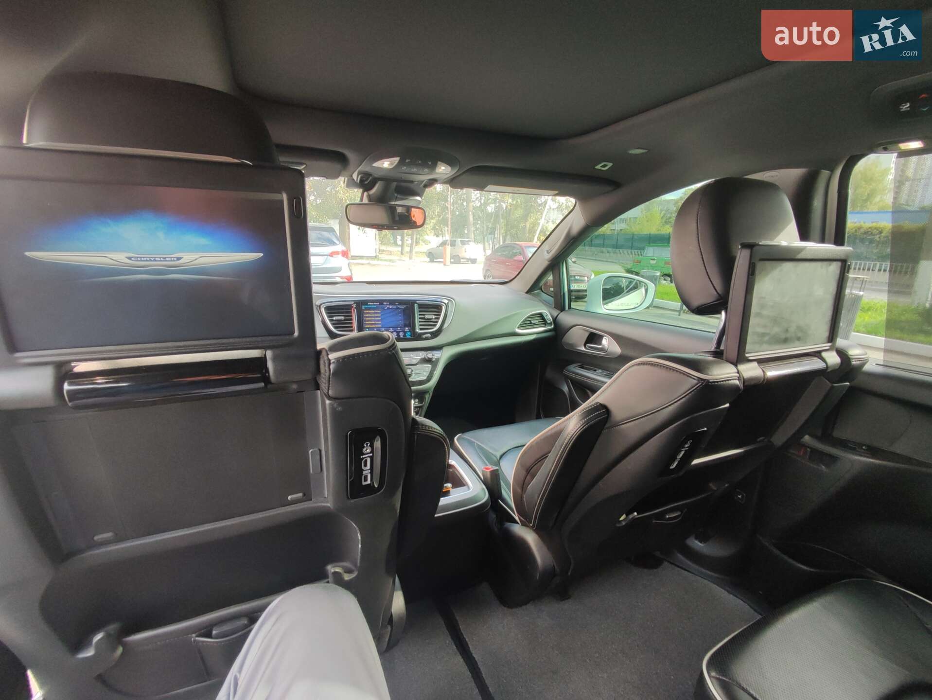 Chrysler Pacifica 2019 VIN 2C4RC1N70KR645539 фото оголошення 21 з 25