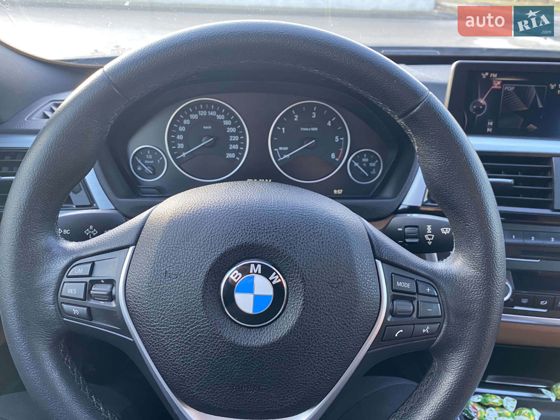 BMW 3 Series GT 2015 VIN WBA3Y510X0GZ91164 фото оголошення 8 з 15