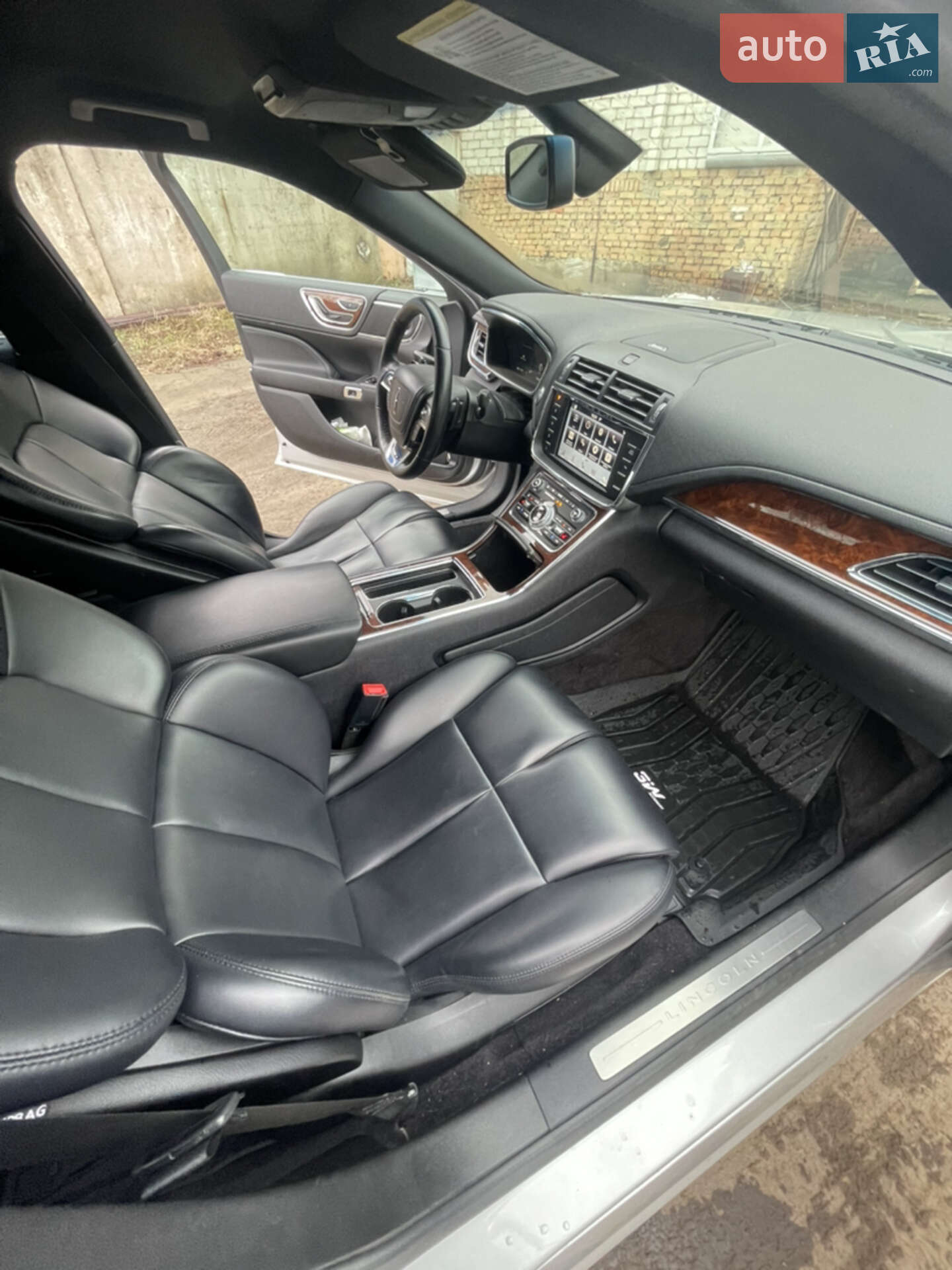 Lincoln Continental 2017 VIN 1LN6L9PK5H5617353 фото оголошення 25 з 26