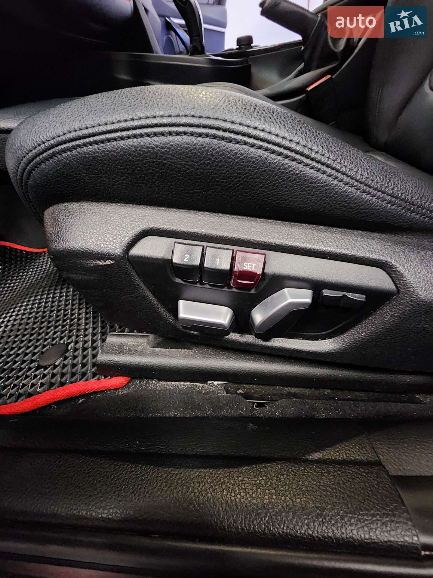 BMW 3 Series 2016 VIN WBA8E9G58GNU30234 фото оголошення 9 з 17