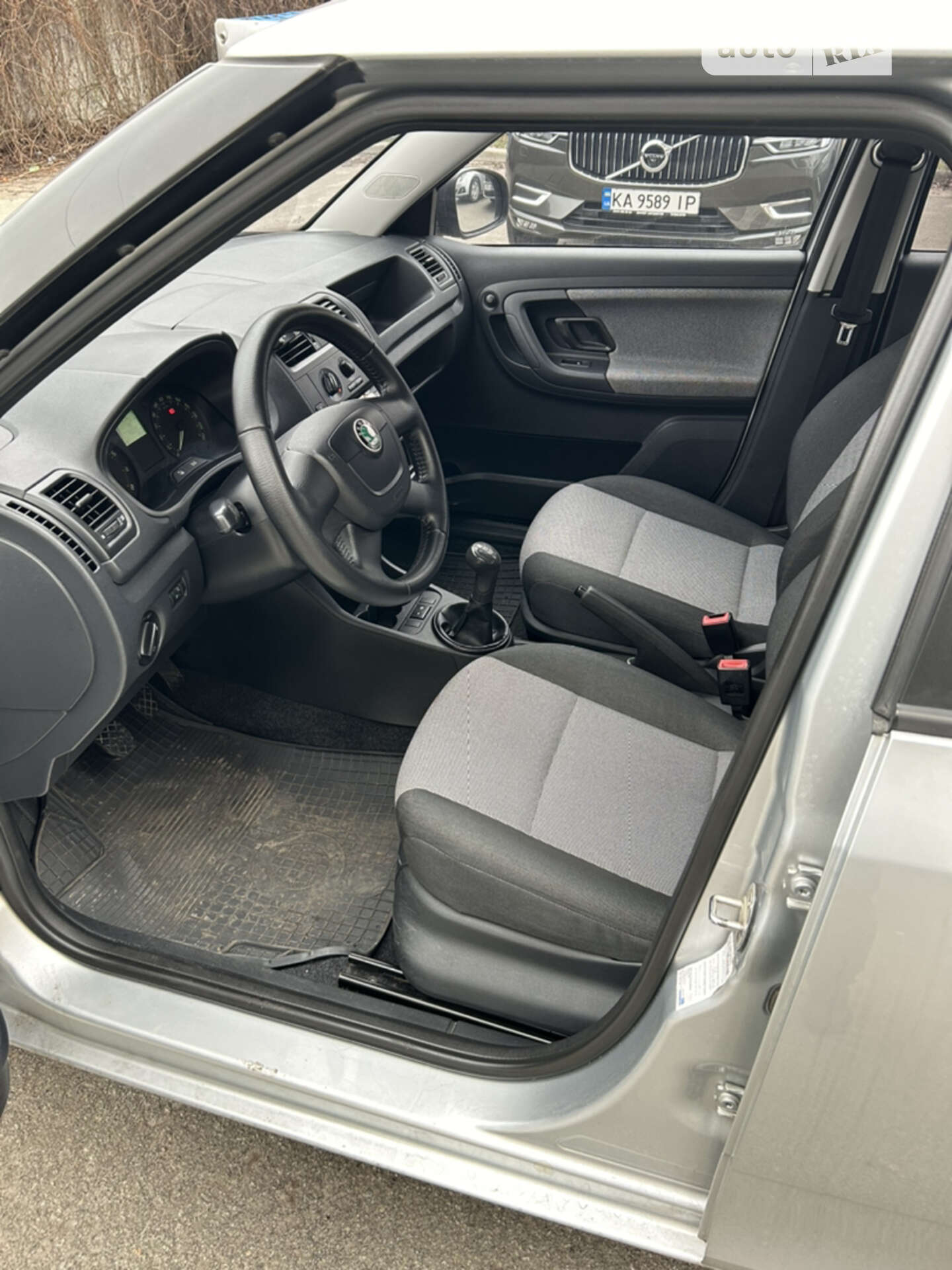 Skoda Fabia 2010 VIN TMBEH15J9BB501496 фото оголошення 10 з 26