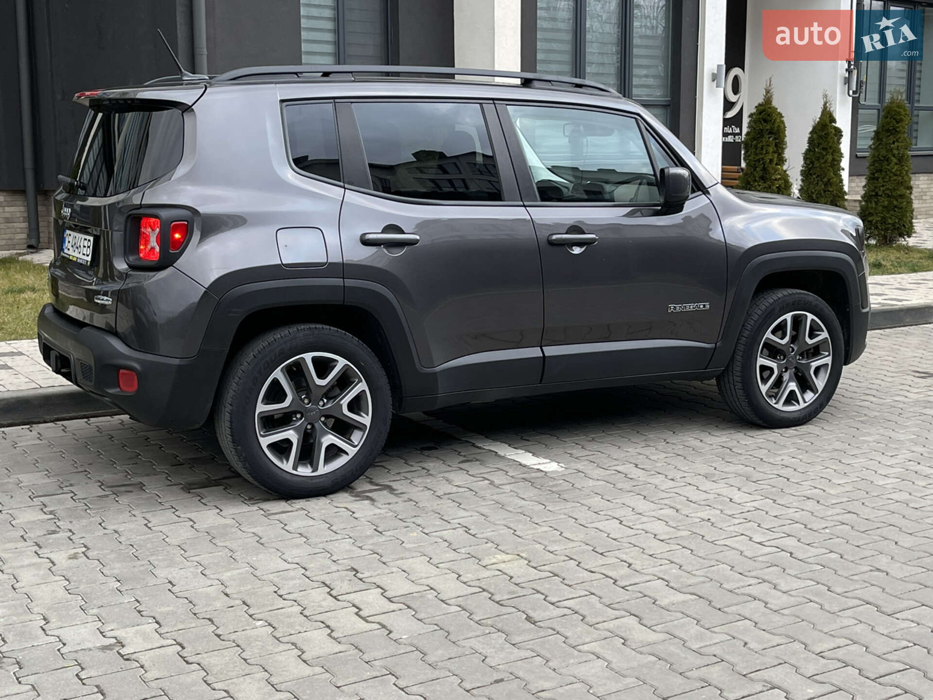 Jeep Renegade 2017 VIN ZACCJBBB0HPF19849 фото оголошення 11 з 37