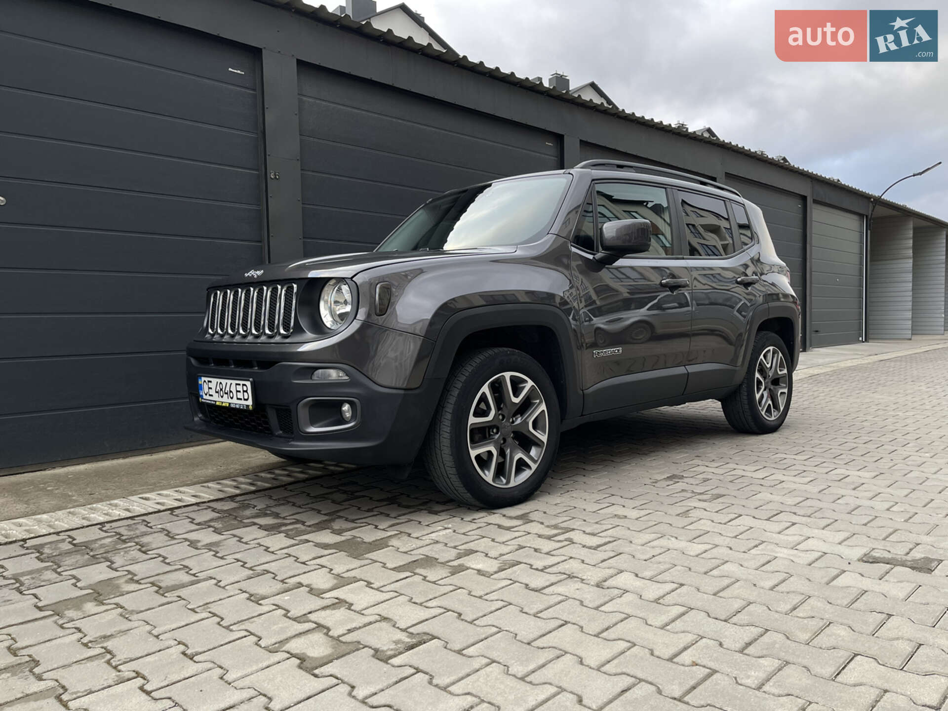 Jeep Renegade 2017 VIN ZACCJBBB0HPF19849 фото оголошення 34 з 37