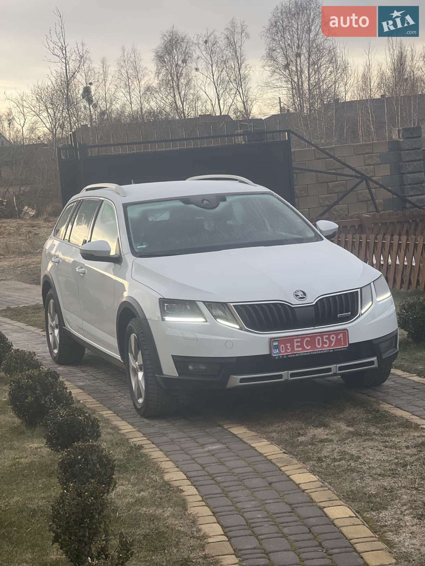 Skoda Octavia Scout 2019 VIN TMBLJ7NE9K0178340 фото оголошення 2 з 31