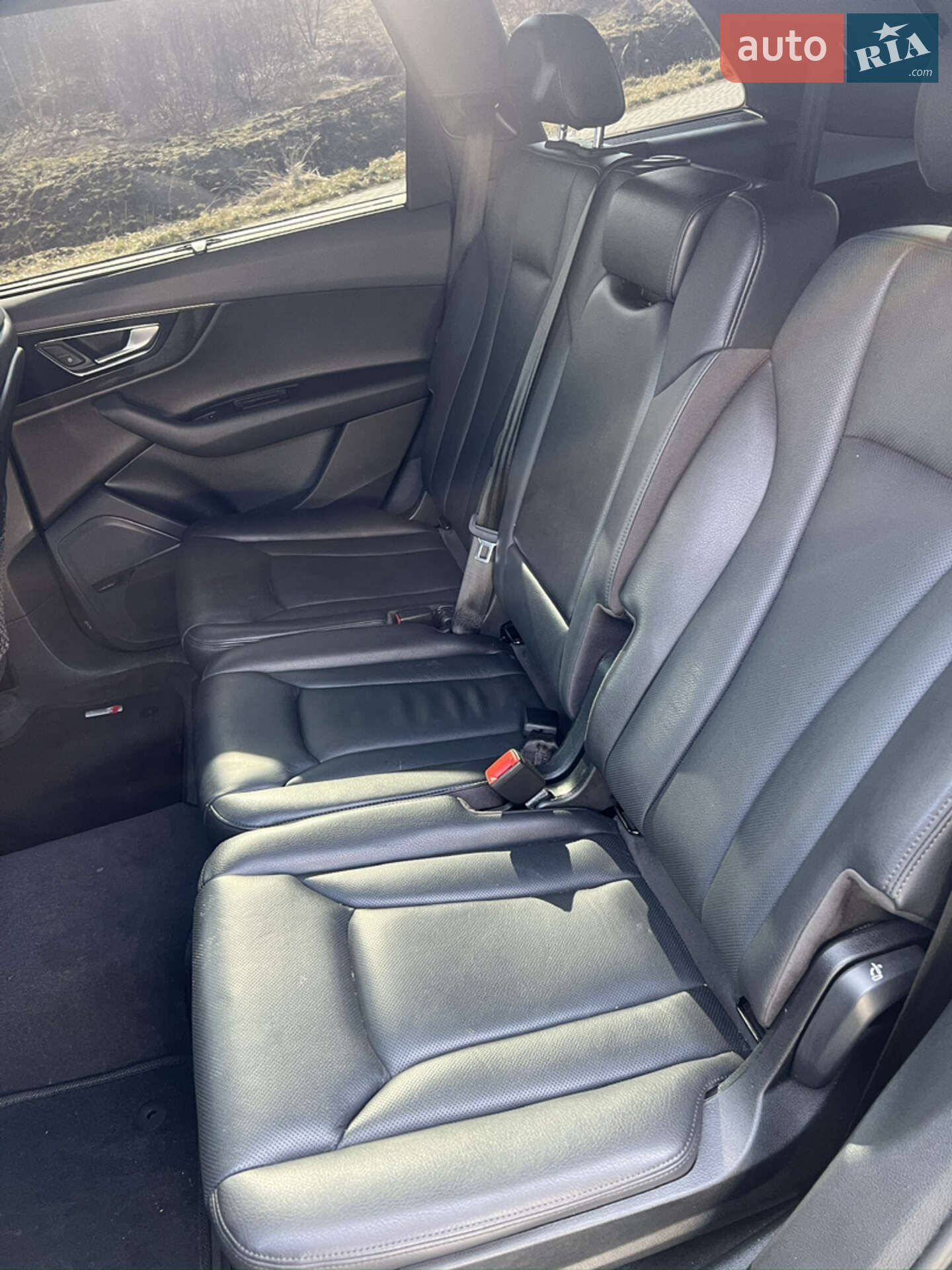 Audi Q7 2019 VIN WA1VAAF70KD049556 фото оголошення 40 з 55