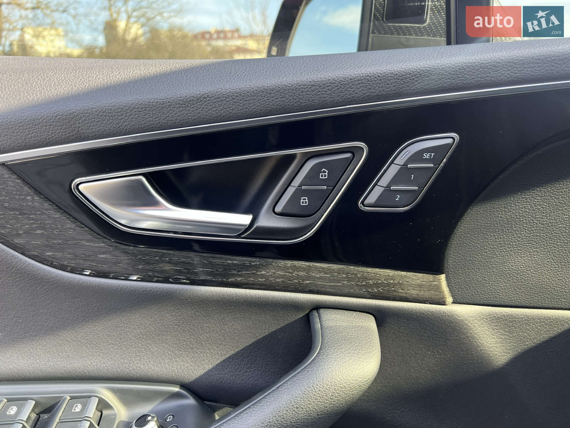 Audi Q7 2019 VIN WA1VAAF70KD049556 фото оголошення 36 з 55