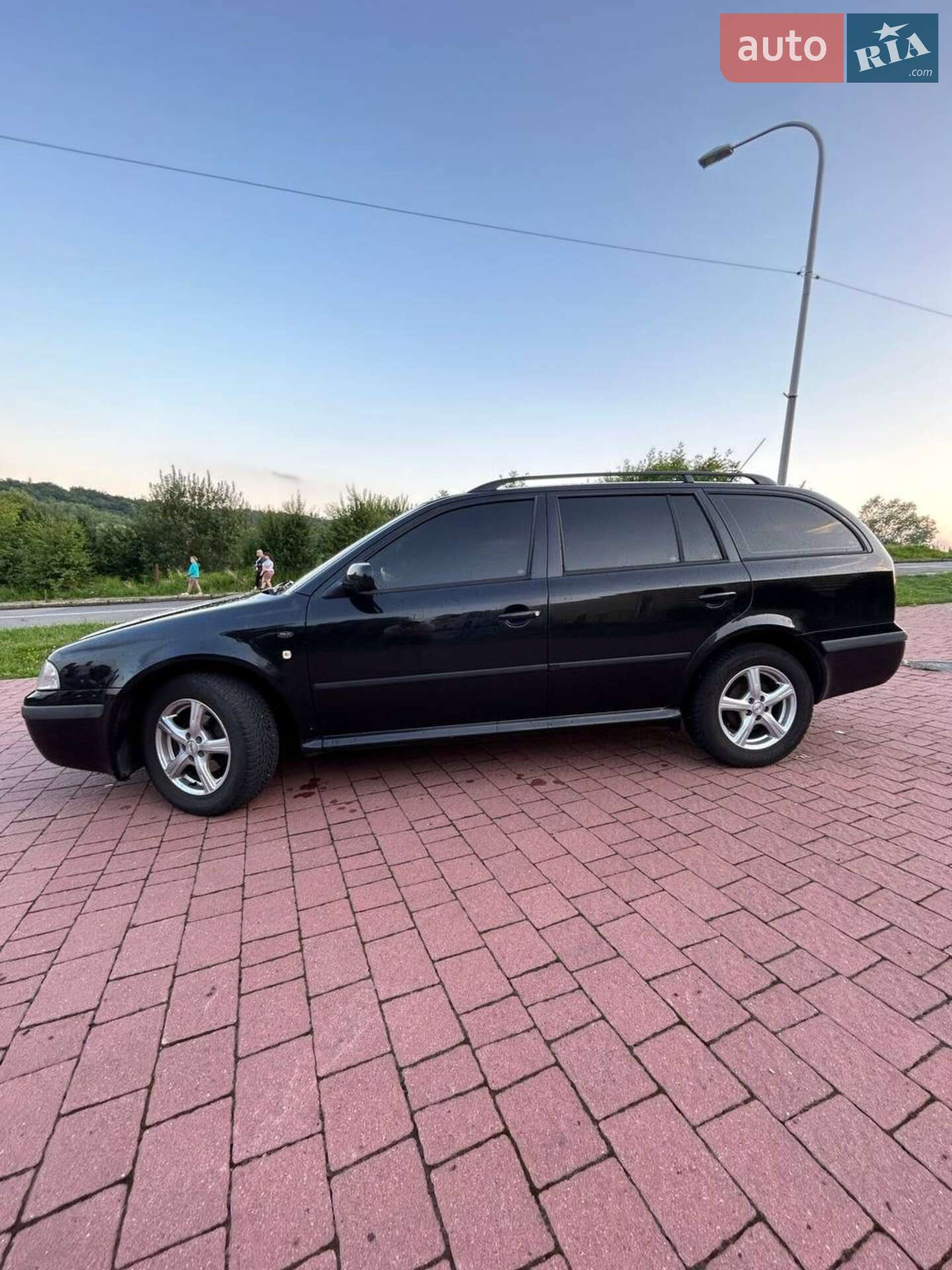 Skoda Octavia 2002 VIN TMBHX41U922619579 фото оголошення 3 з 12