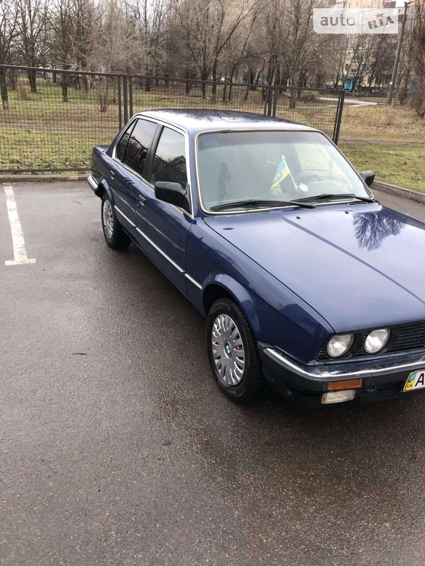 BMW 3 Series 1987 VIN WBAAC310401338665 фото оголошення 2 з 4