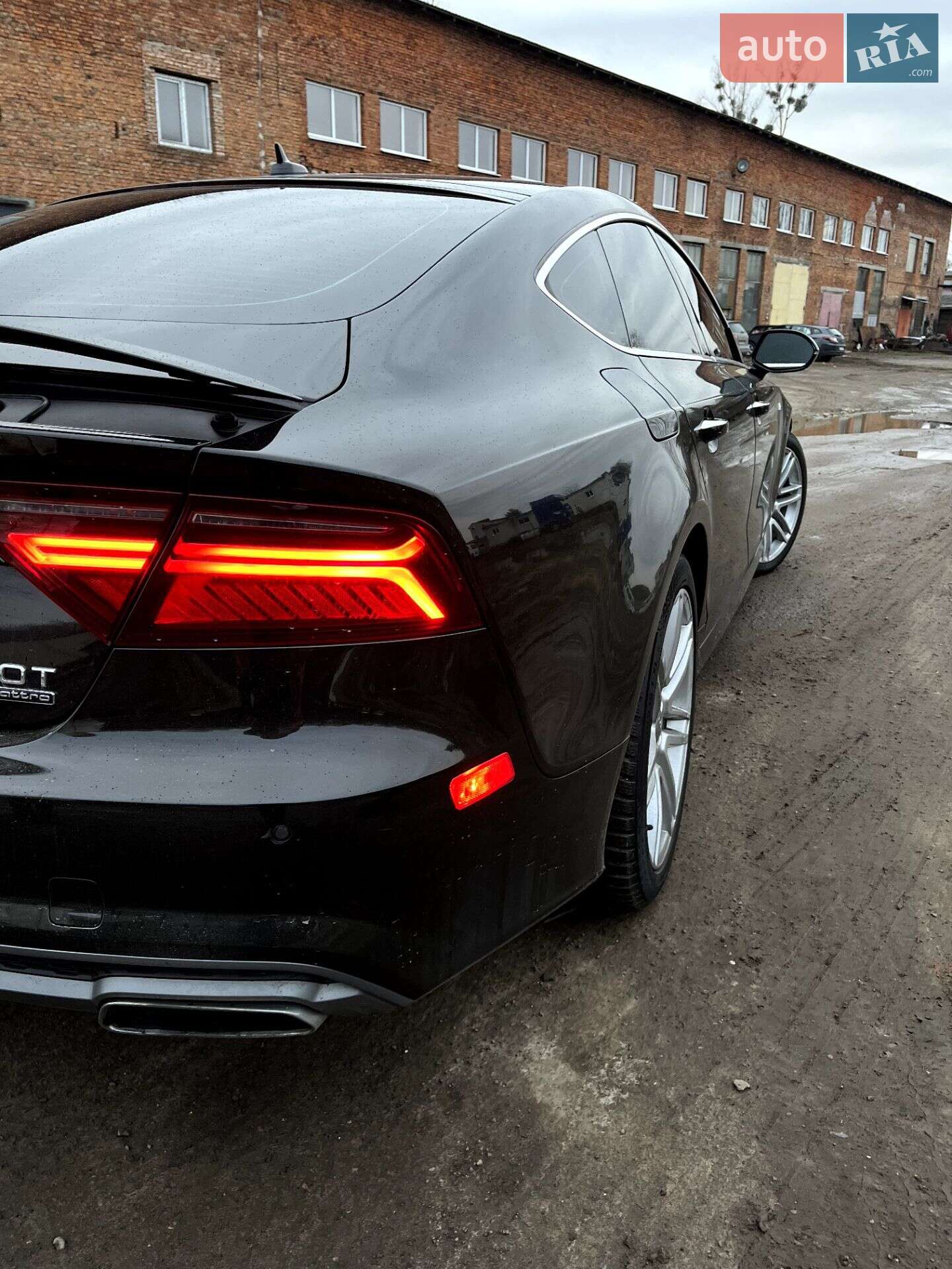 Audi A7 Sportback 2015 VIN WAUWGAFC5GN010742 фото оголошення 25 з 33