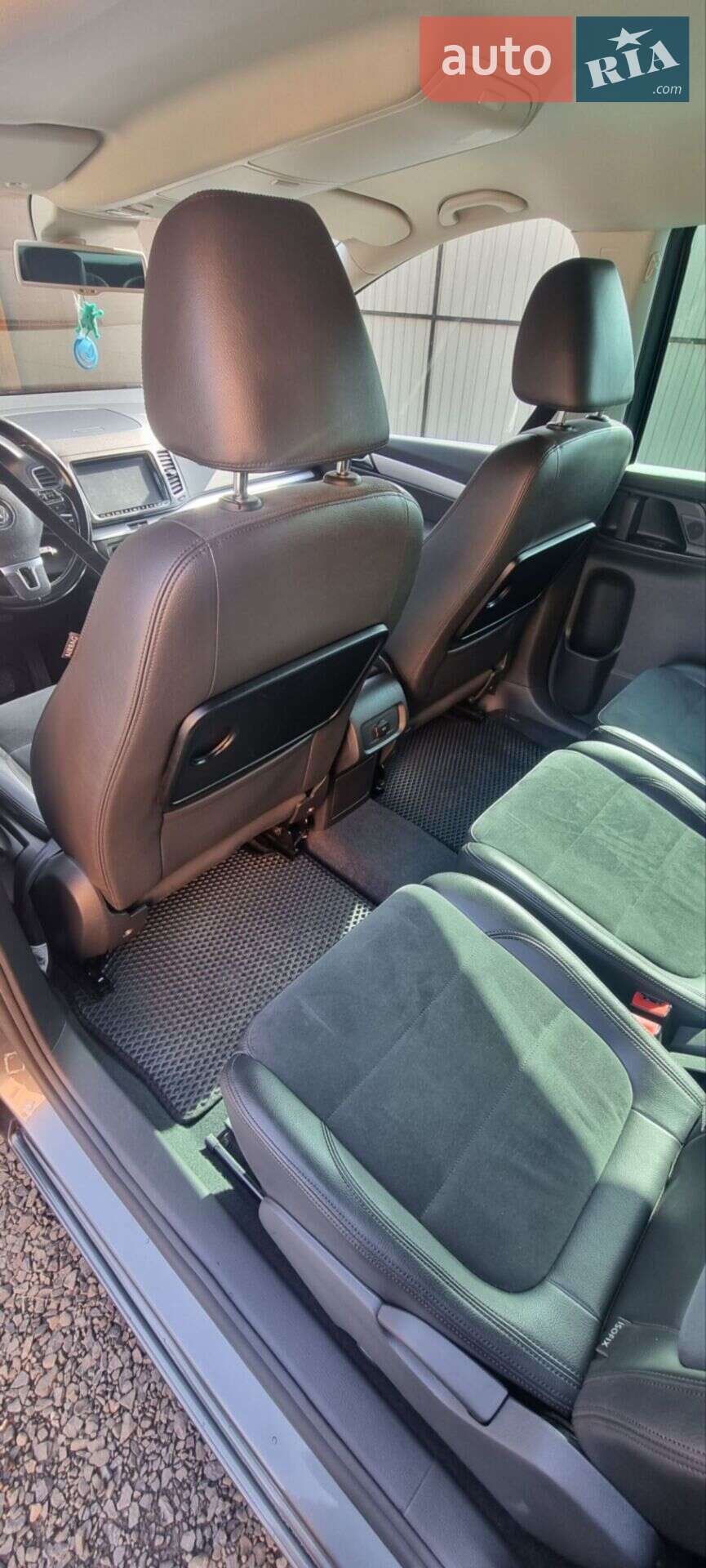 Volkswagen Sharan 2011 VIN WVWZZZ7NZCV016401 фото оголошення 44 з 53
