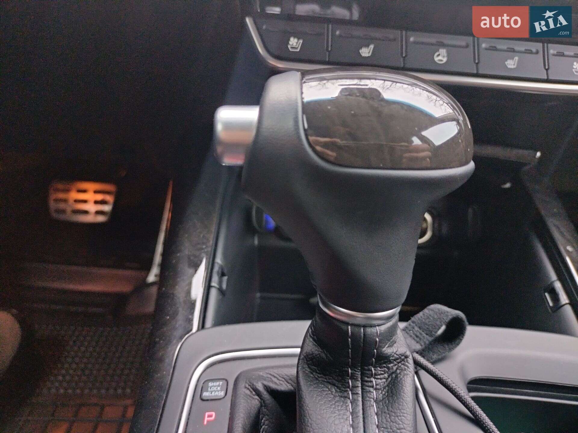Kia Sorento 2017 VIN KNAPK81BDHA342646 фото оголошення 24 з 39