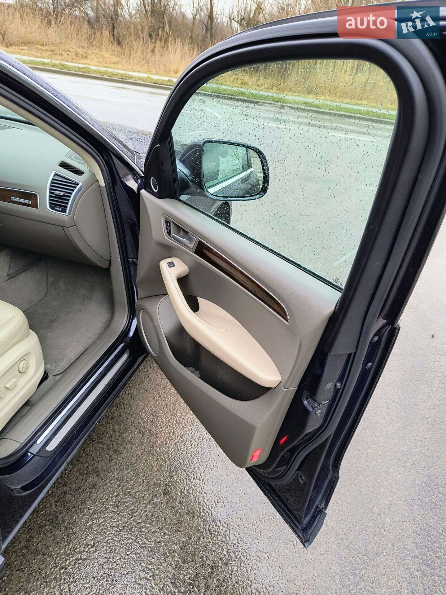 Audi Q5 2011 VIN WA1LFAFP1CA016481 фото оголошення 8 з 21