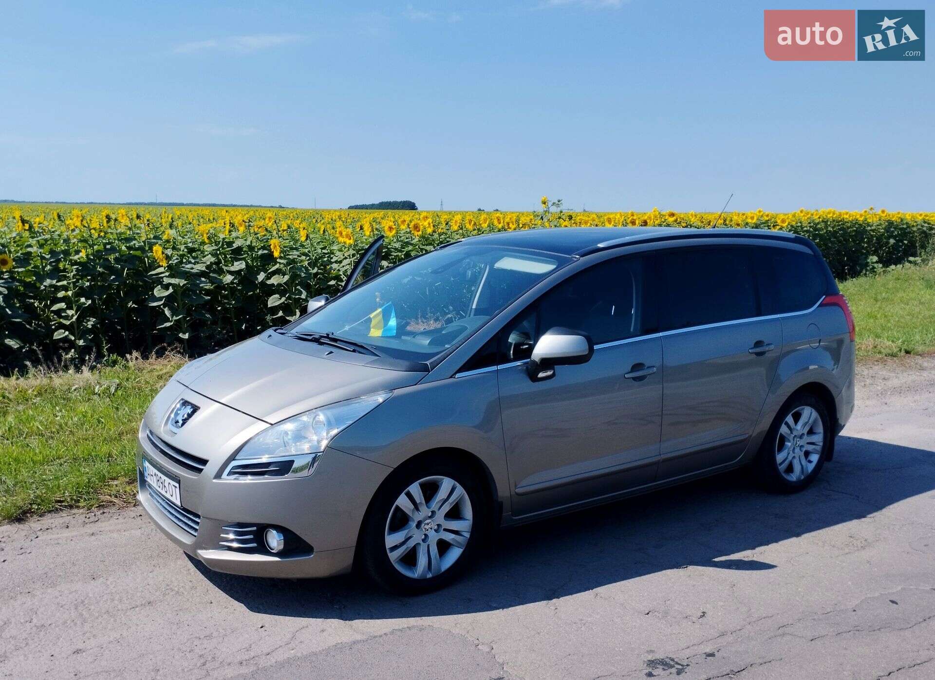 Peugeot 5008 2011 VIN VF30ERHE8BS103812 фото оголошення 36 з 40