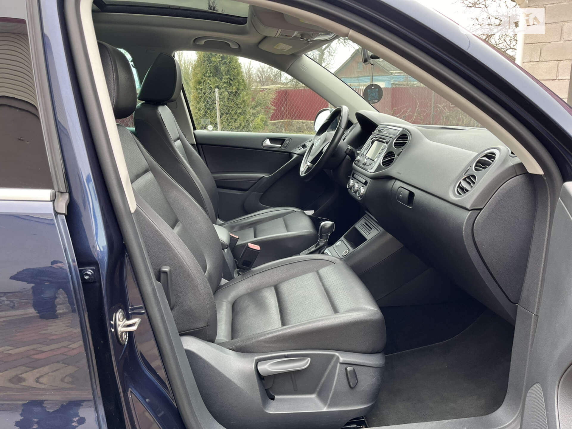 Volkswagen Tiguan 2015 VIN WVGAV7AX0FW569197 фото оголошення 12 з 24