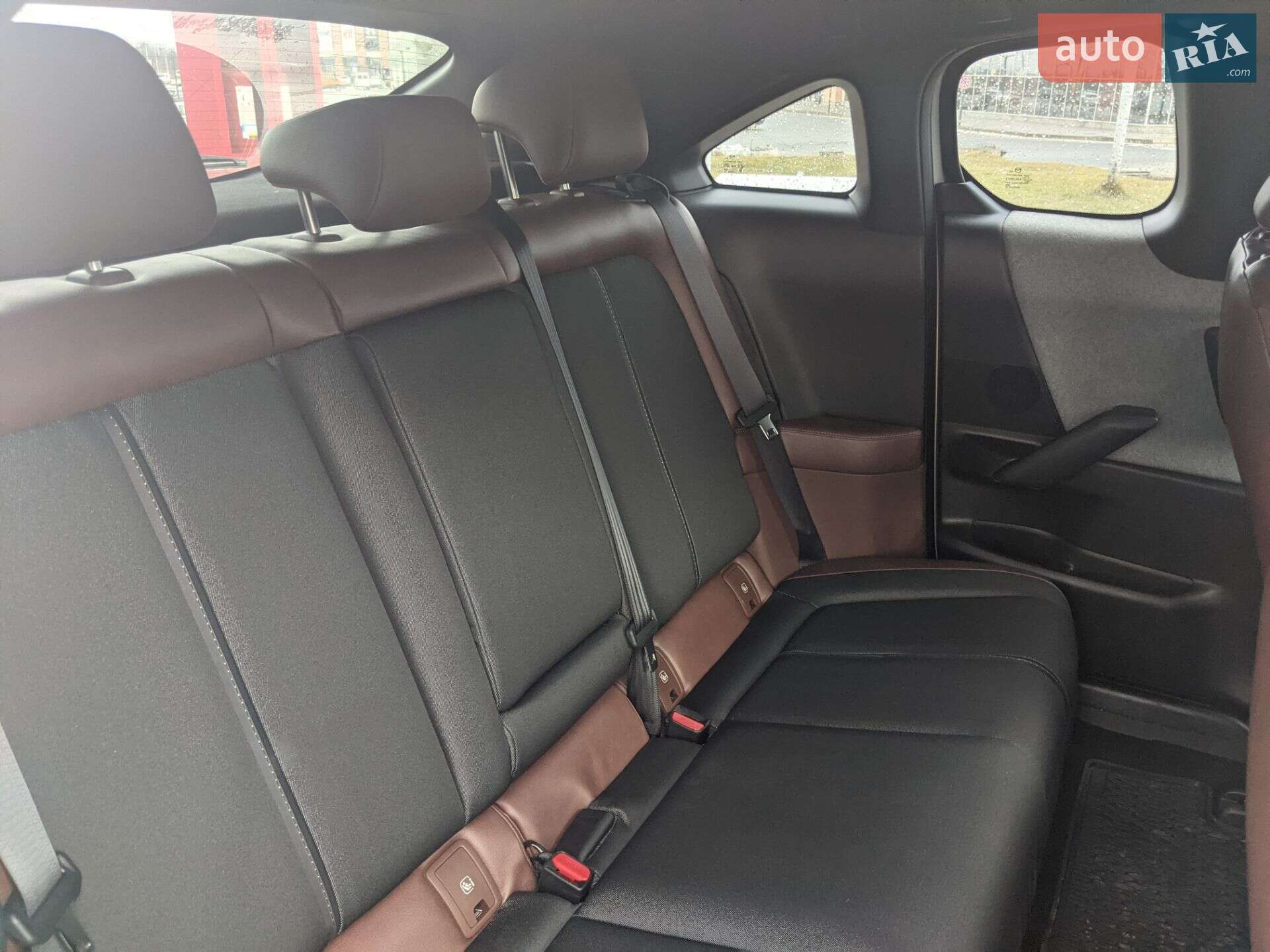 Mazda MX-30 2020 VIN JMZDR1WBJ00103910 фото оголошення 4 з 18