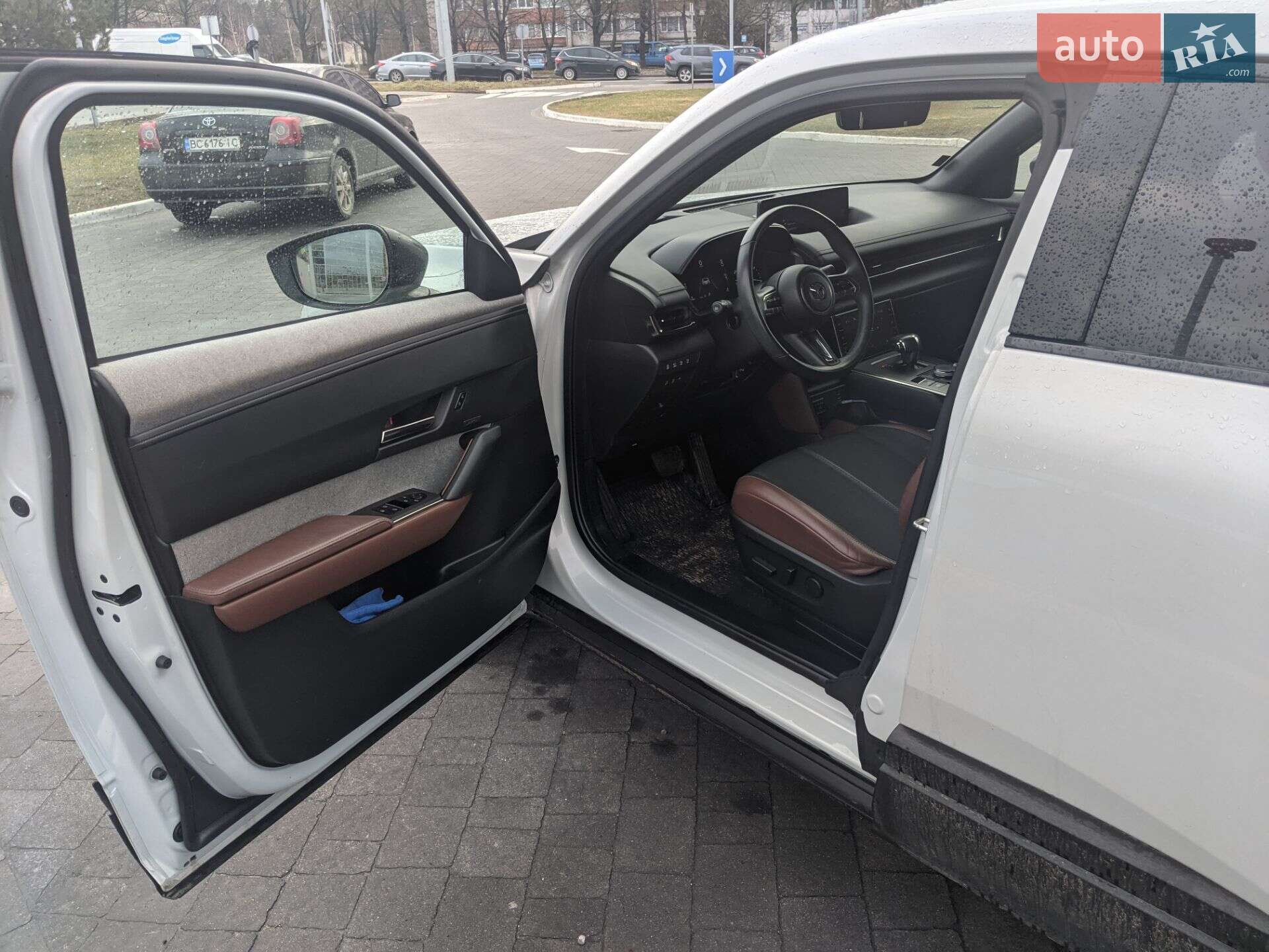Mazda MX-30 2020 VIN JMZDR1WBJ00103910 фото оголошення 7 з 18