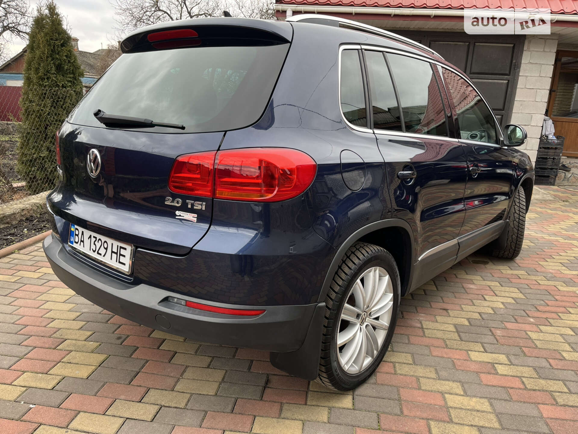 Volkswagen Tiguan 2015 VIN WVGAV7AX0FW569197 фото оголошення 3 з 29