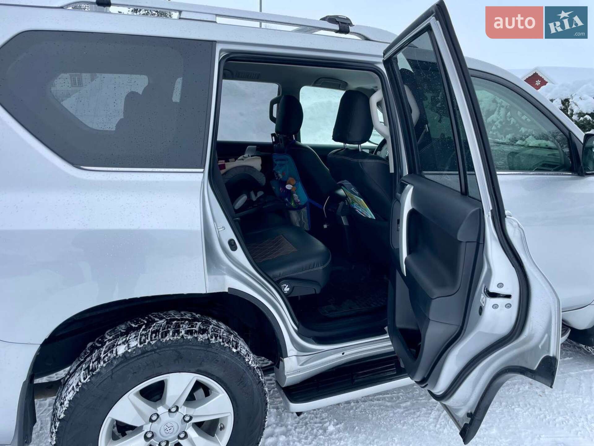 Toyota Land Cruiser Prado 2019 VIN JTEBU3FJ60K177067 фото оголошення 4 з 15