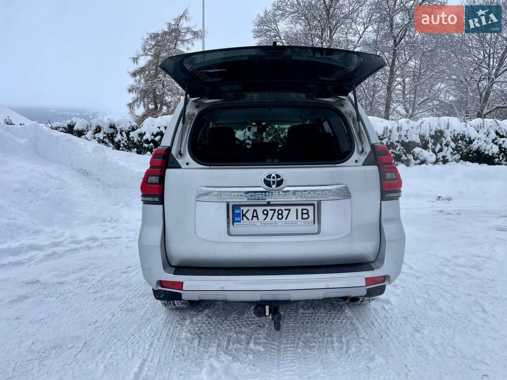 Toyota Land Cruiser Prado 2019 VIN JTEBU3FJ60K177067 фото оголошення 8 з 15