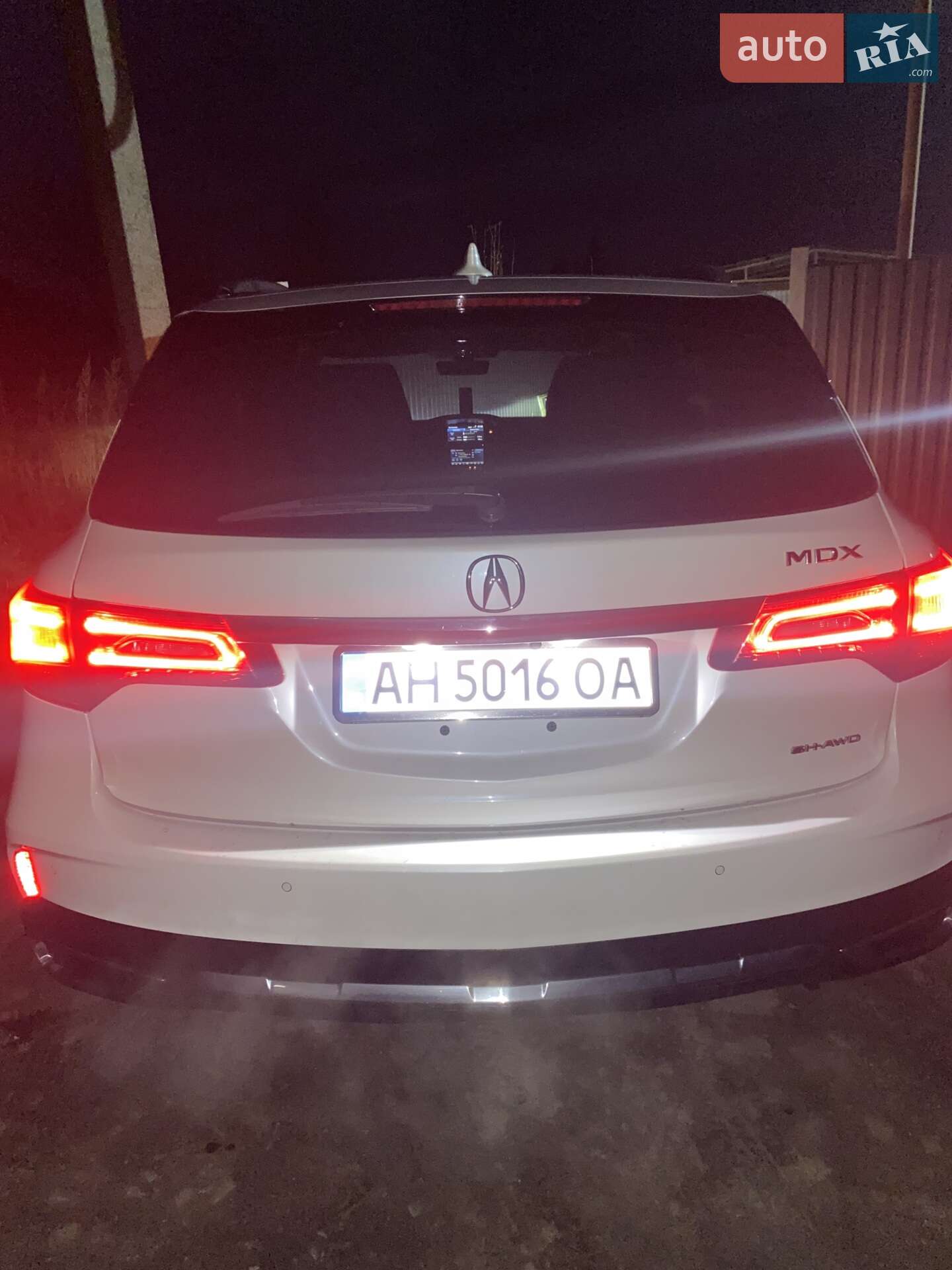 Acura MDX 2018 VIN 5J8YD4H85JL028290 фото оголошення 16 з 17