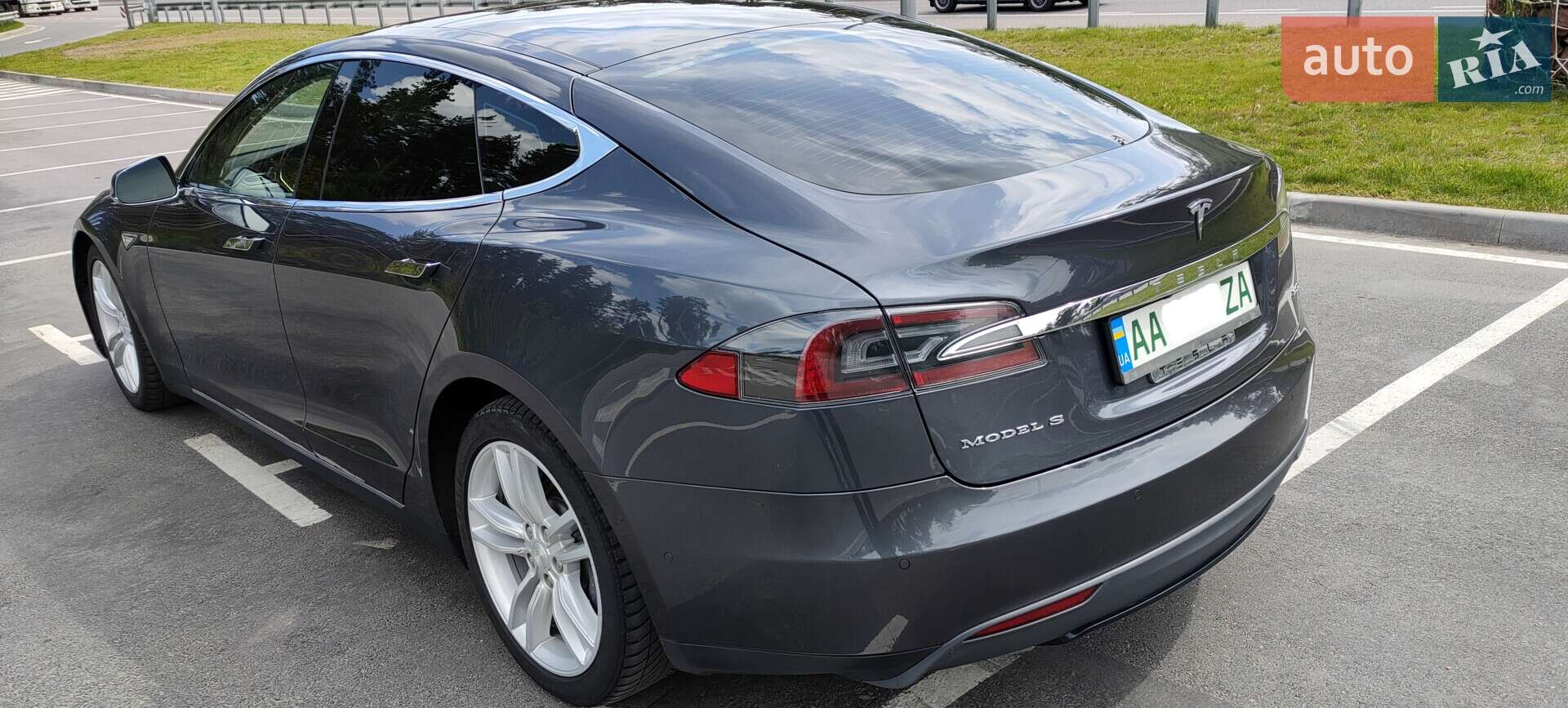 Tesla Model S 2015 VIN 5YJSA1S25FF095725 фото оголошення 4 з 15
