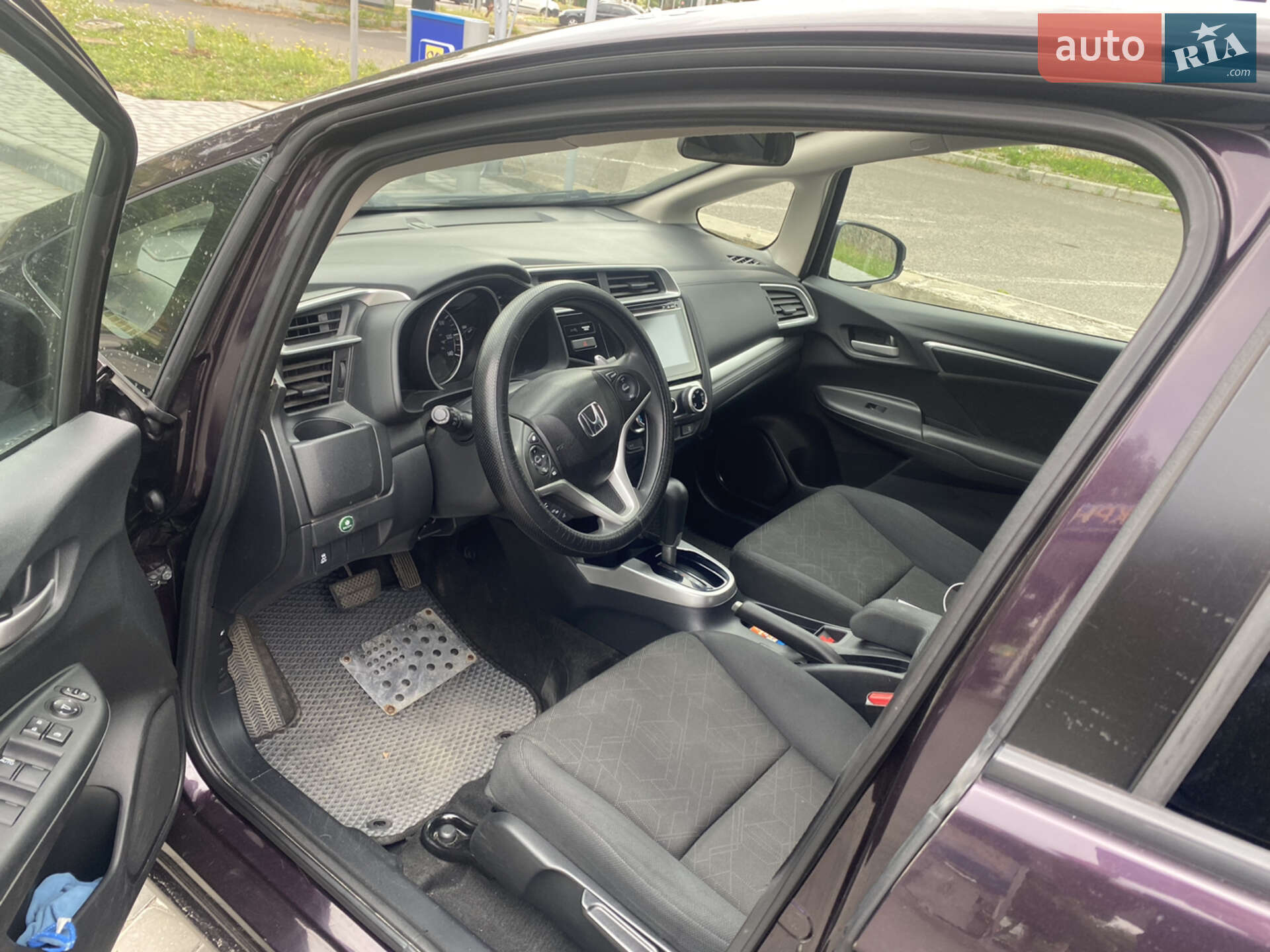 Honda Fit 2014 VIN 3HGGK5H83FM737846 фото оголошення 6 з 20