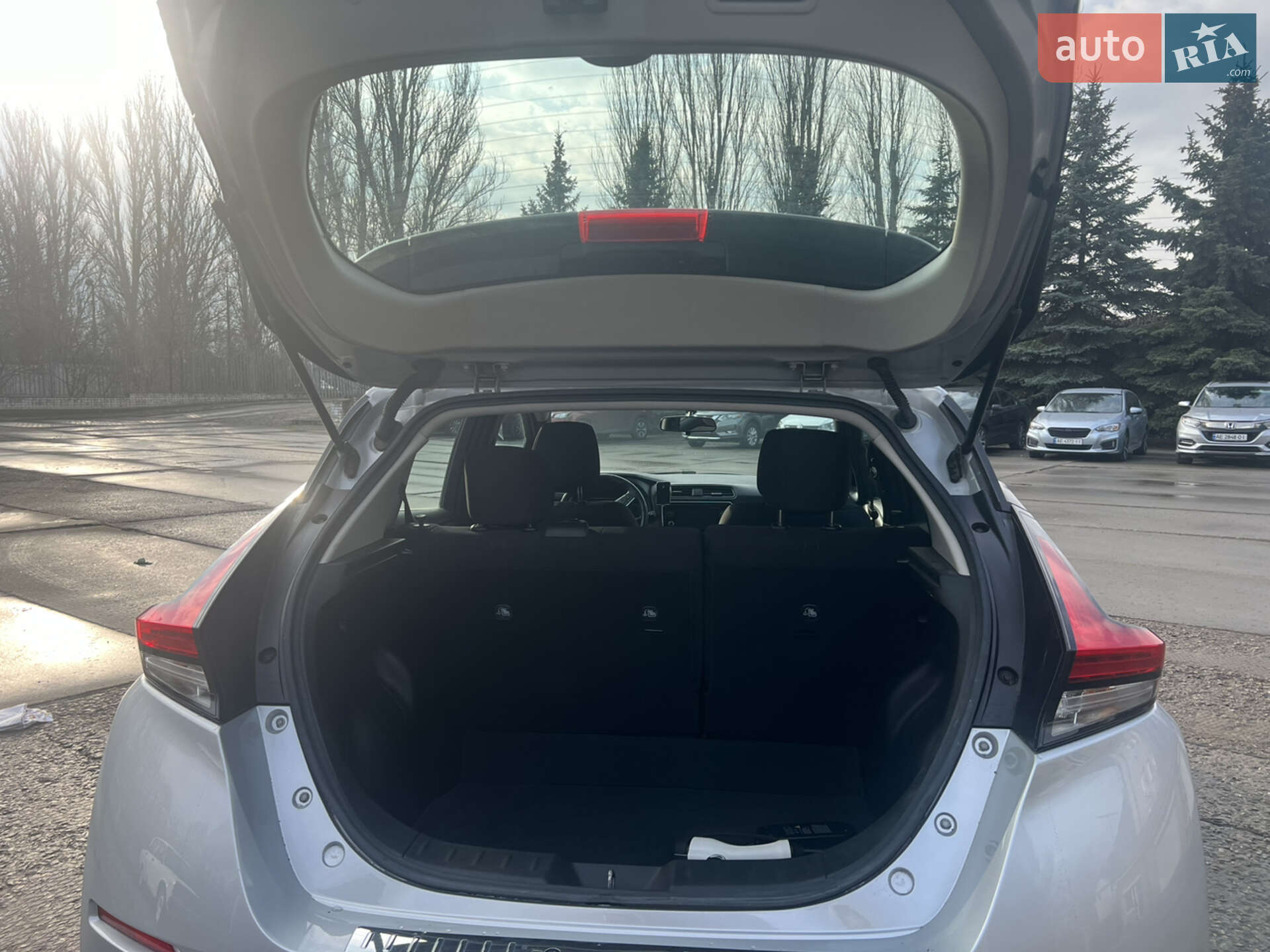 Nissan Leaf 2019 VIN 1N4AZ1CP0KC308303 фото оголошення 12 з 14