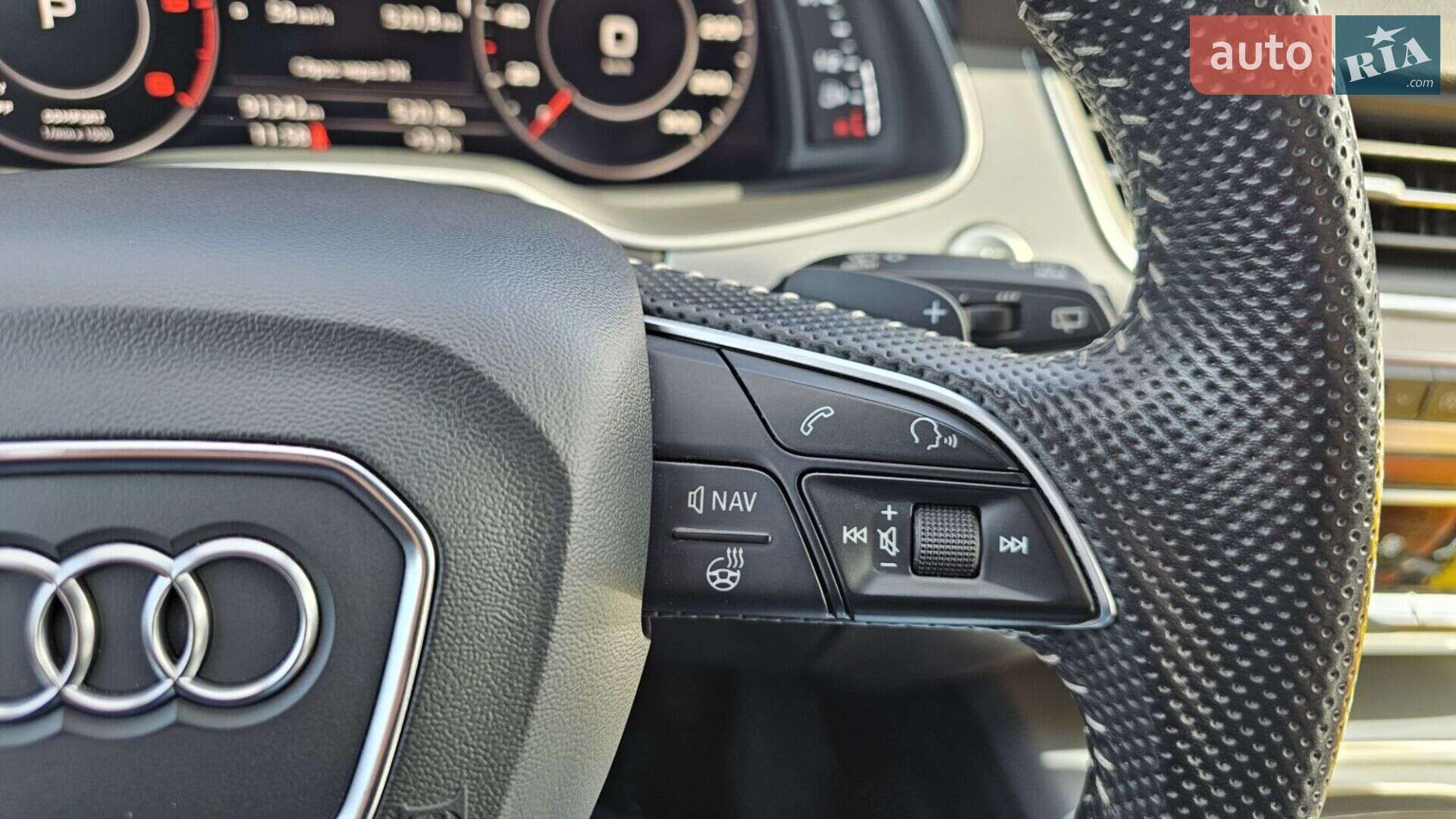 Audi Q7 2019 VIN WAUZZZ4MXKD033613 фото оголошення 23 з 56
