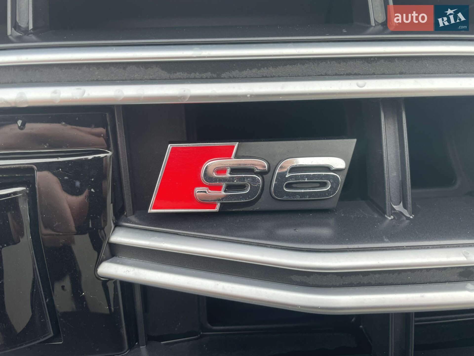 Audi S6 2019 VIN WAUZZZF26KN130474 фото оголошення 23 з 27