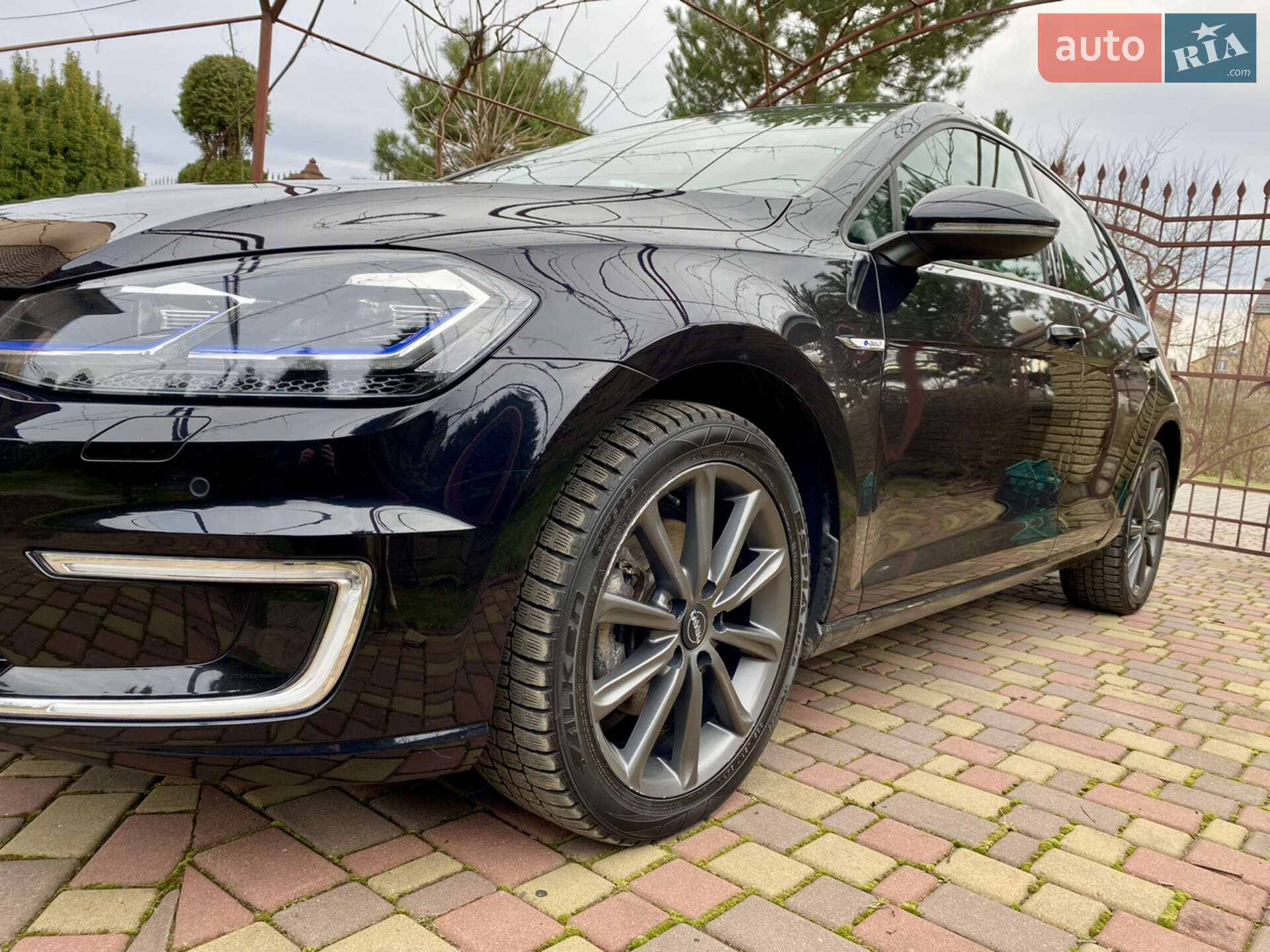 Volkswagen E Golf 2018 VIN WVWZZZAUZJ8910380 фото оголошення 4 з 23