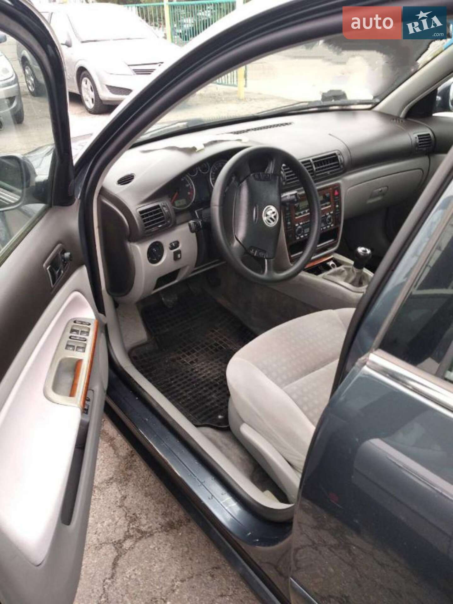 Volkswagen Passat 2001 VIN WVWZZZ3BZ1P206227 фото оголошення 4 з 9