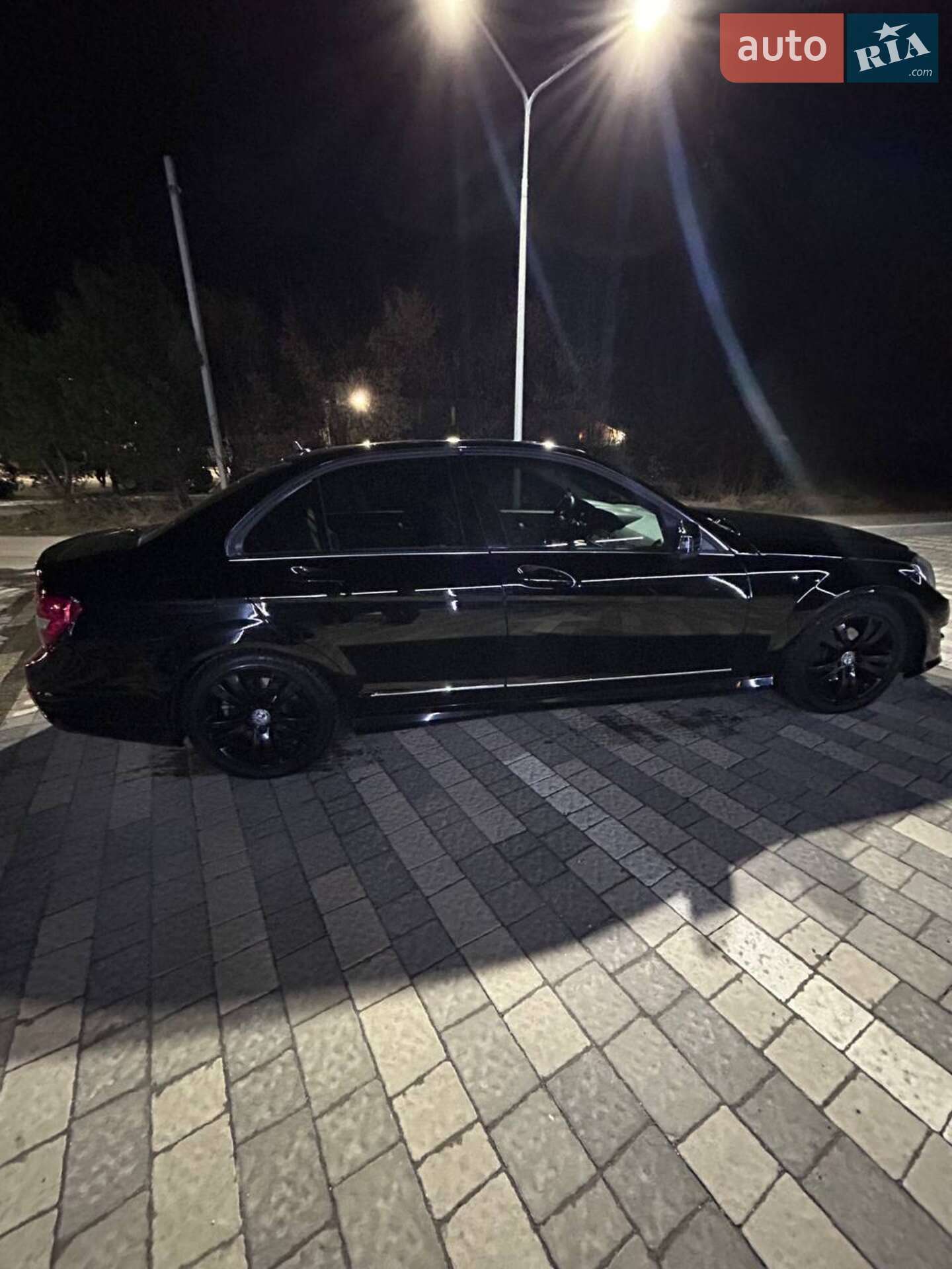 Mercedes-Benz C-Class 2013 VIN WDDGF4HB8ER306169 фото оголошення 7 з 13