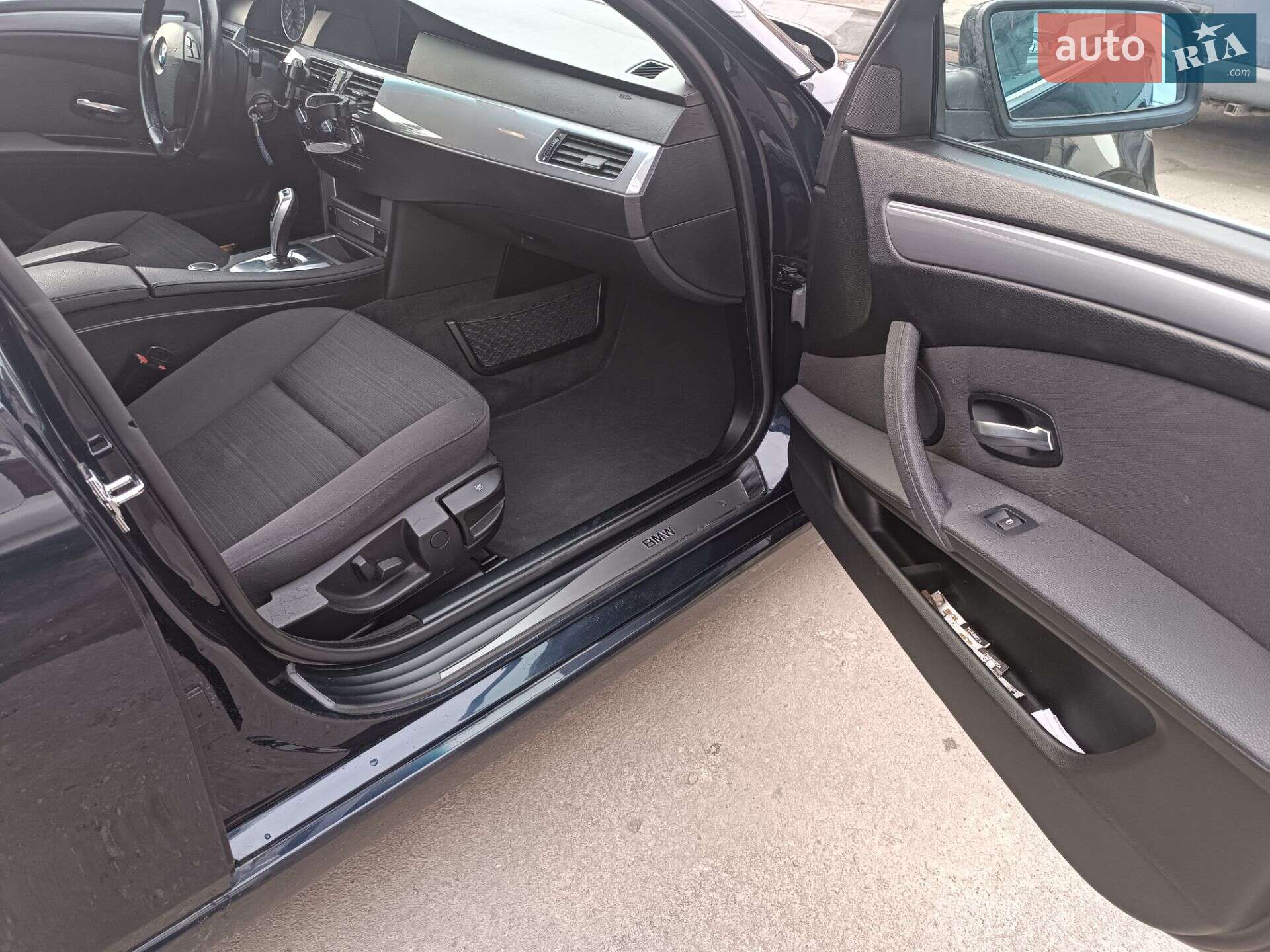 BMW 5 Series 2008 VIN WBAPX31010CX39819 фото оголошення 13 з 18