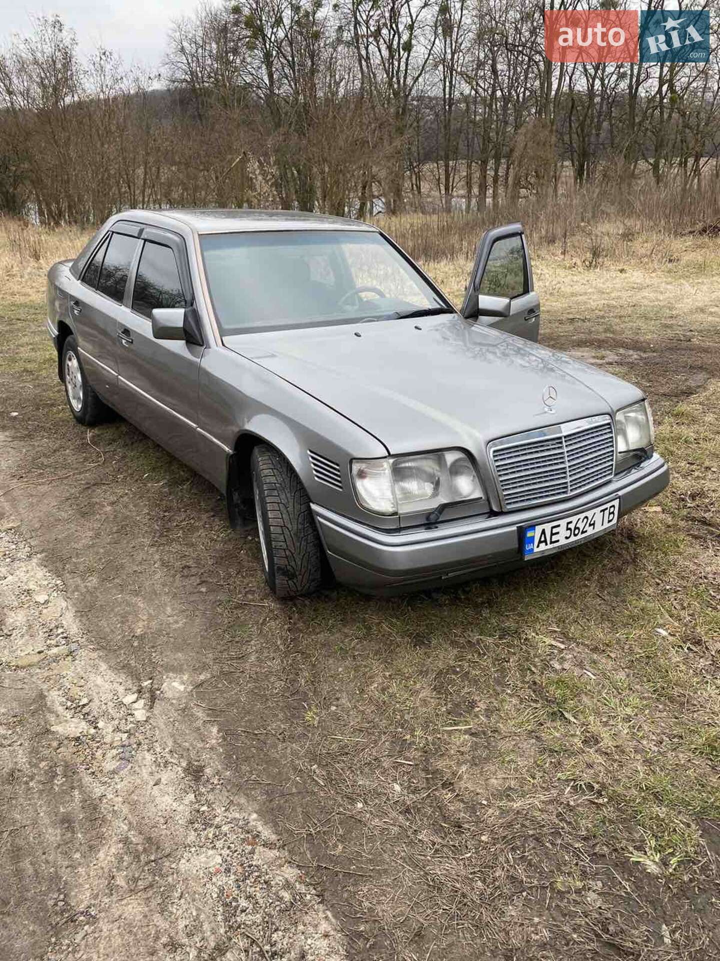 Mercedes-Benz E-Class 1994 VIN WDB1241331C014136 фото оголошення 2 з 12