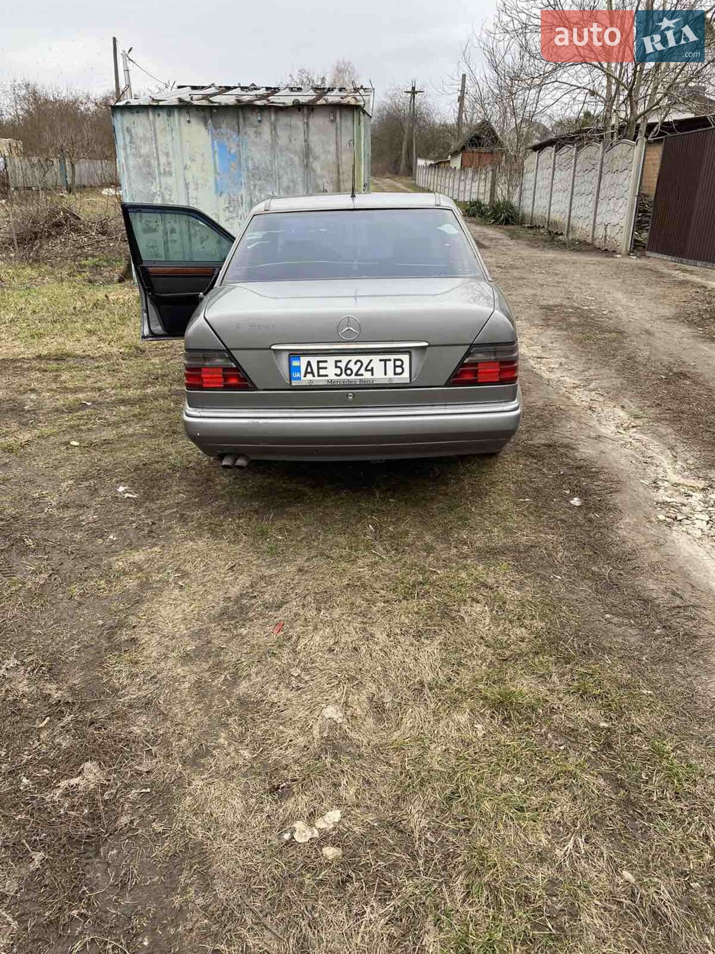 Mercedes-Benz E-Class 1994 VIN WDB1241331C014136 фото оголошення 6 з 12