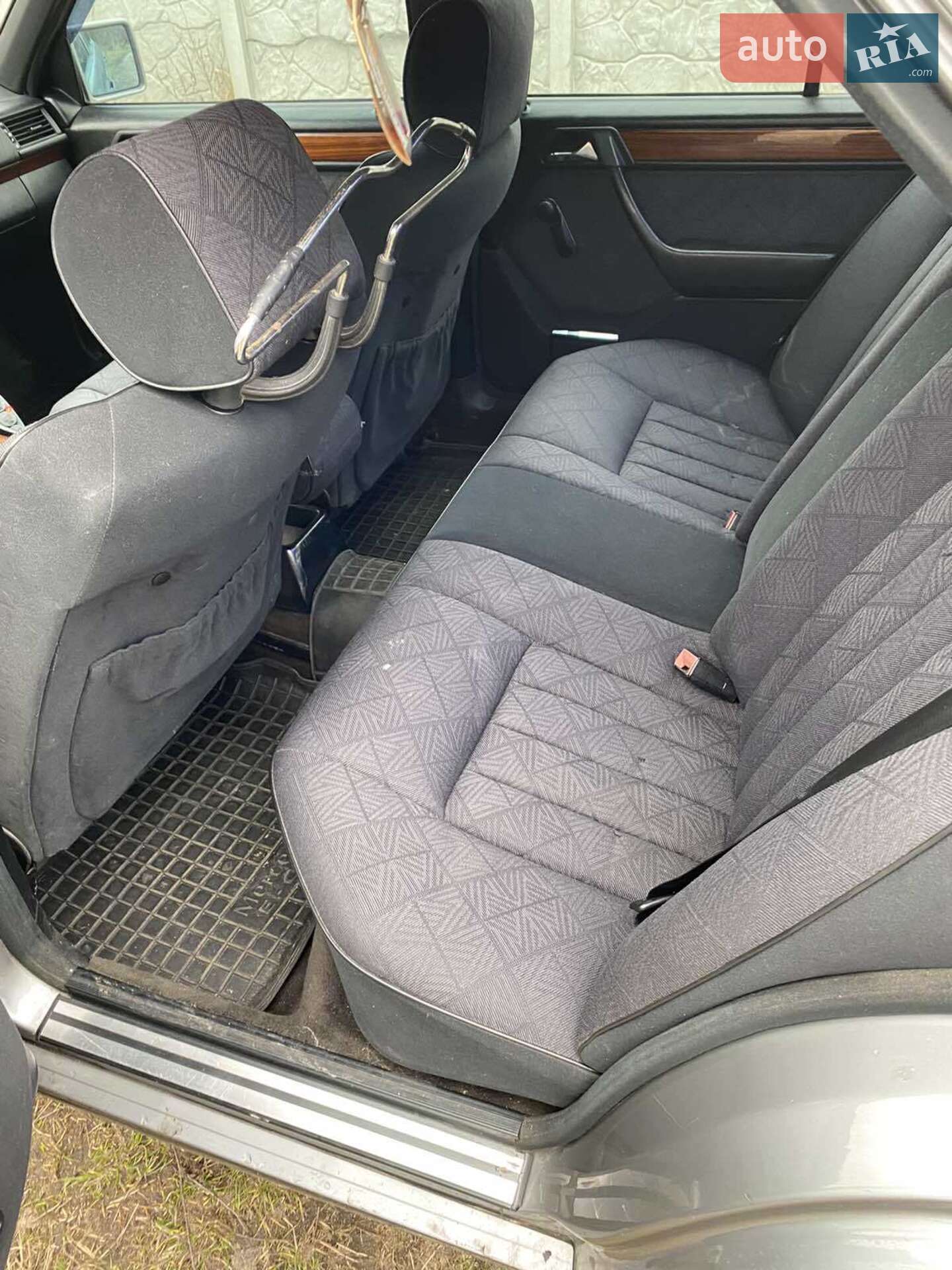 Mercedes-Benz E-Class 1994 VIN WDB1241331C014136 фото оголошення 7 з 12