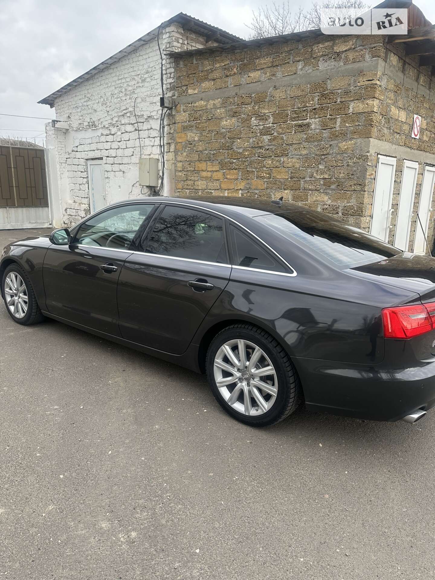Audi A6 2014 VIN WAUFMAFC9EN119226 фото оголошення 13 з 38