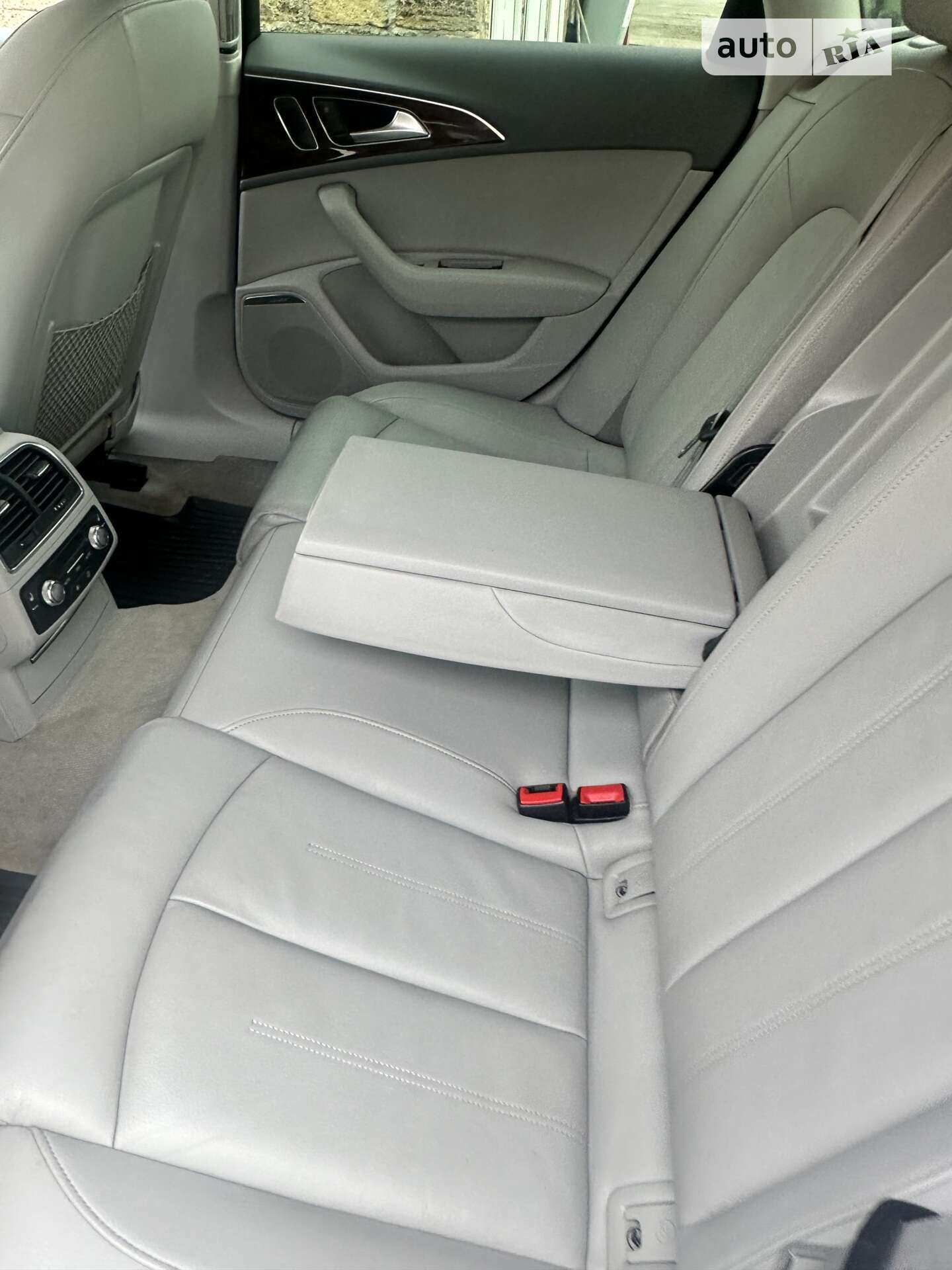 Audi A6 2014 VIN WAUFMAFC9EN119226 фото оголошення 16 з 38
