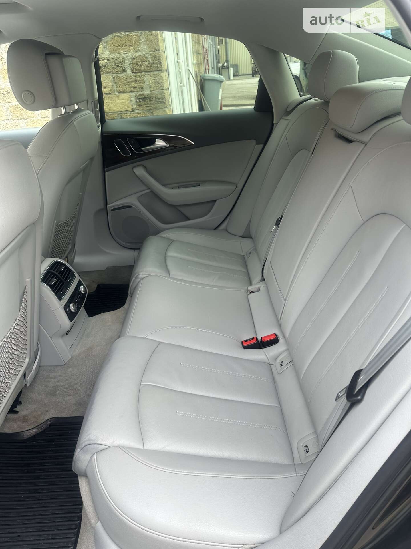Audi A6 2014 VIN WAUFMAFC9EN119226 фото оголошення 17 з 38