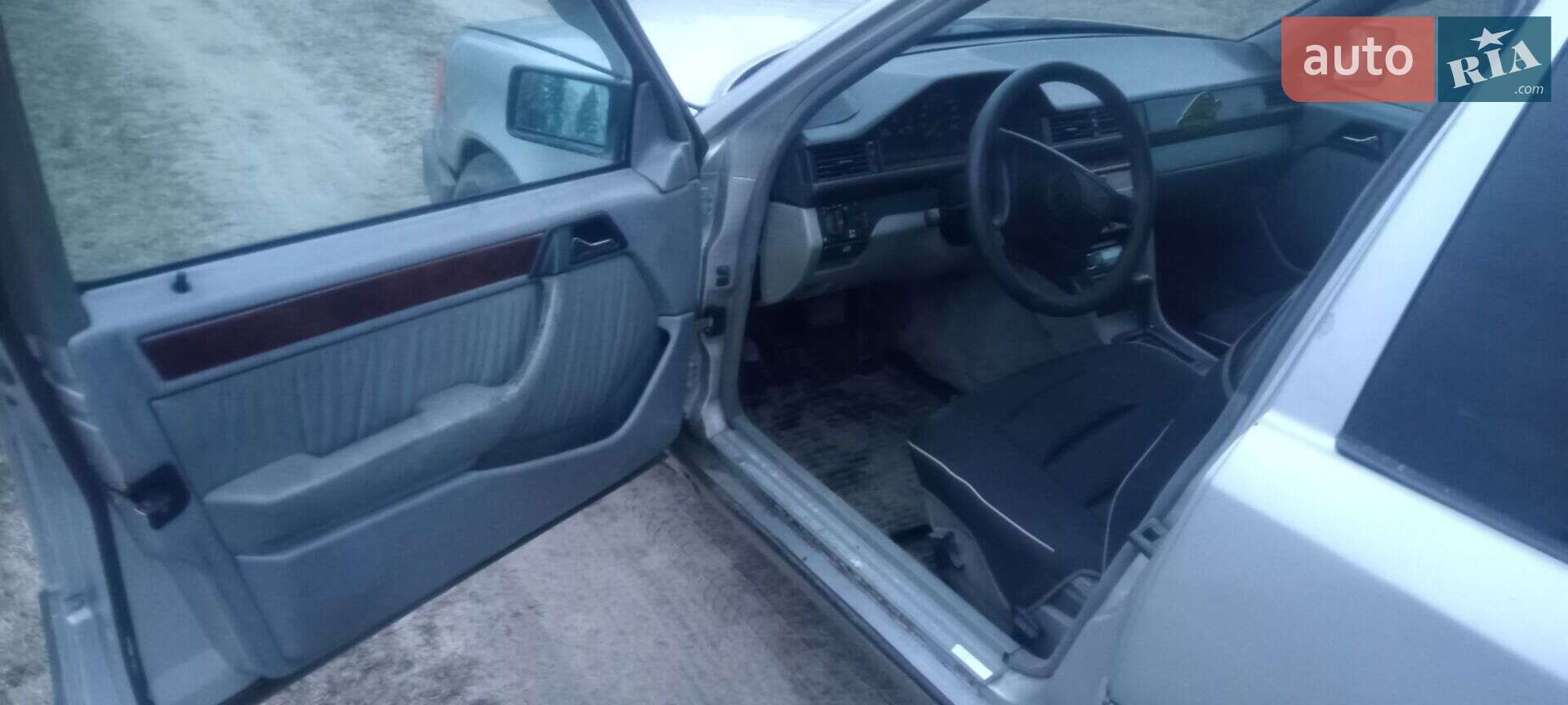 Mercedes-Benz E-Class 1994 VIN WAUZZZ4B24N062700 фото оголошення 3 з 10