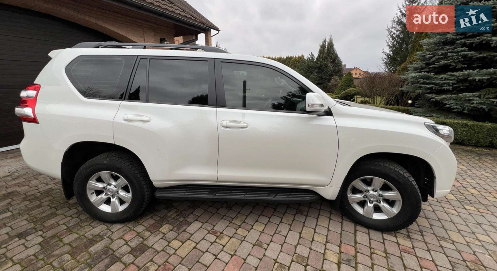 Toyota Land Cruiser Prado 2014 VIN JTEBH3FJ00K143727 фото оголошення 2 з 10