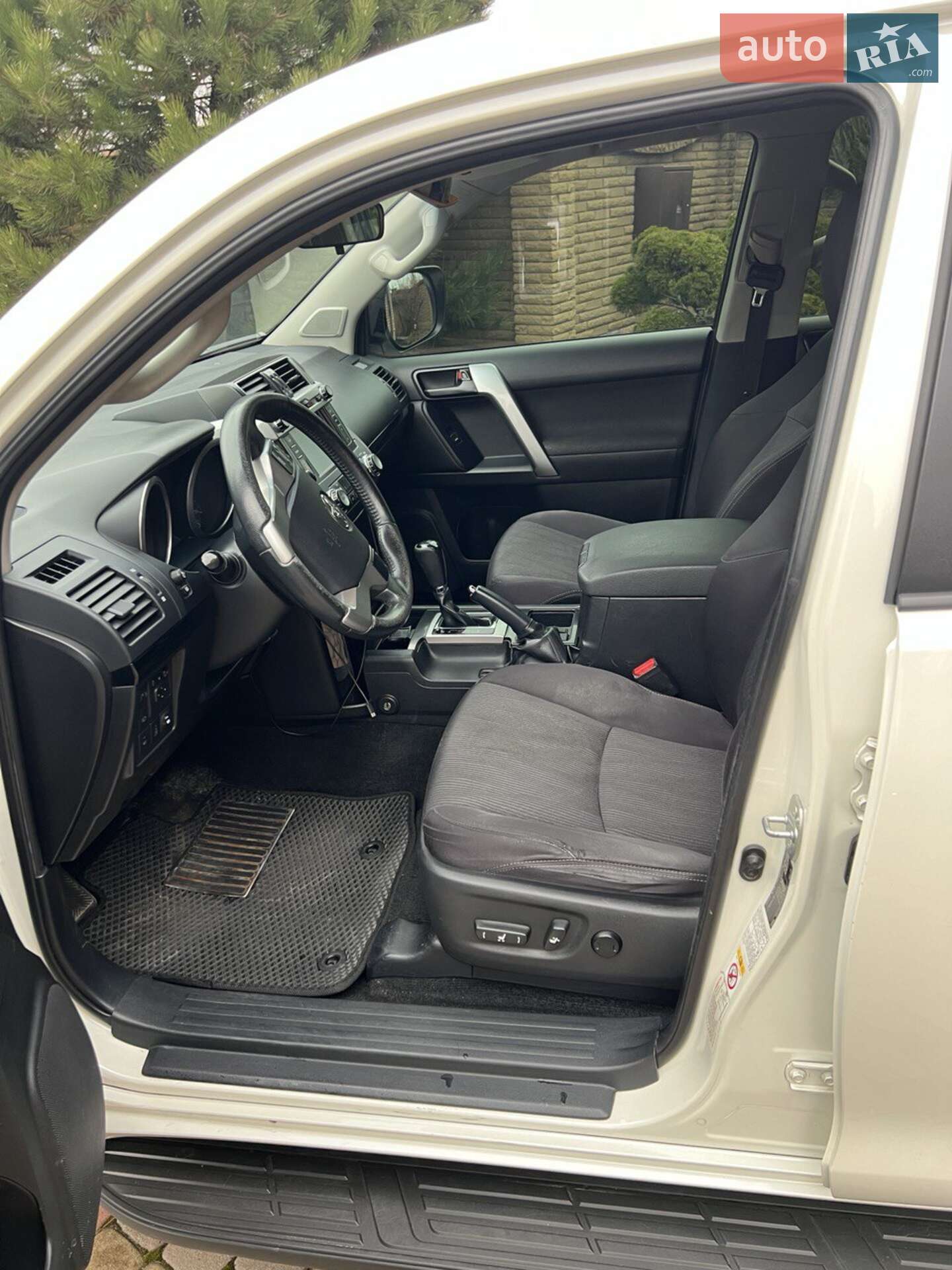 Toyota Land Cruiser Prado 2014 VIN JTEBH3FJ00K143727 фото оголошення 5 з 10