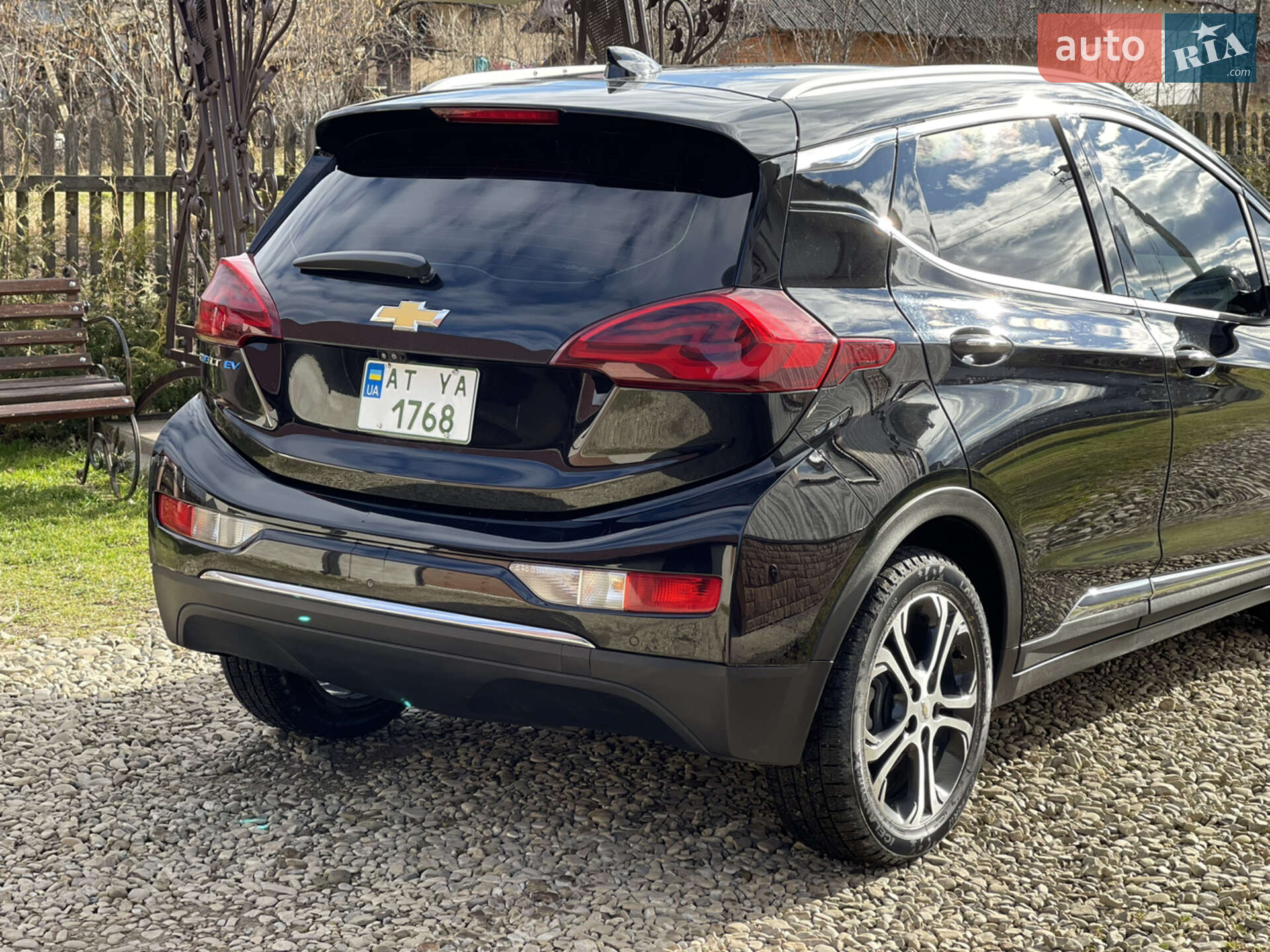 Chevrolet Bolt EV 2017 VIN 1G1FX6S04H4182952 фото оголошення 6 з 46