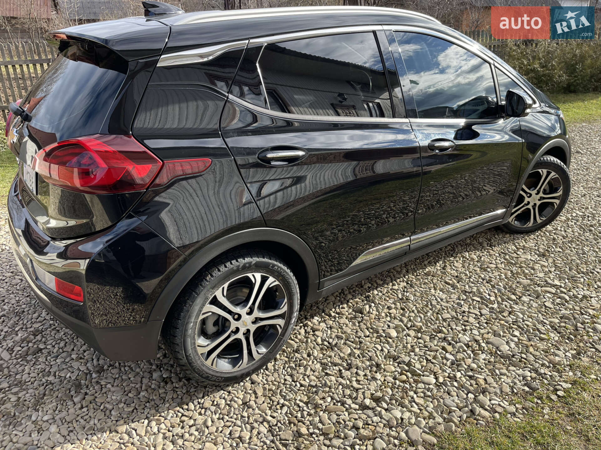 Chevrolet Bolt EV 2017 VIN 1G1FX6S04H4182952 фото оголошення 5 з 46