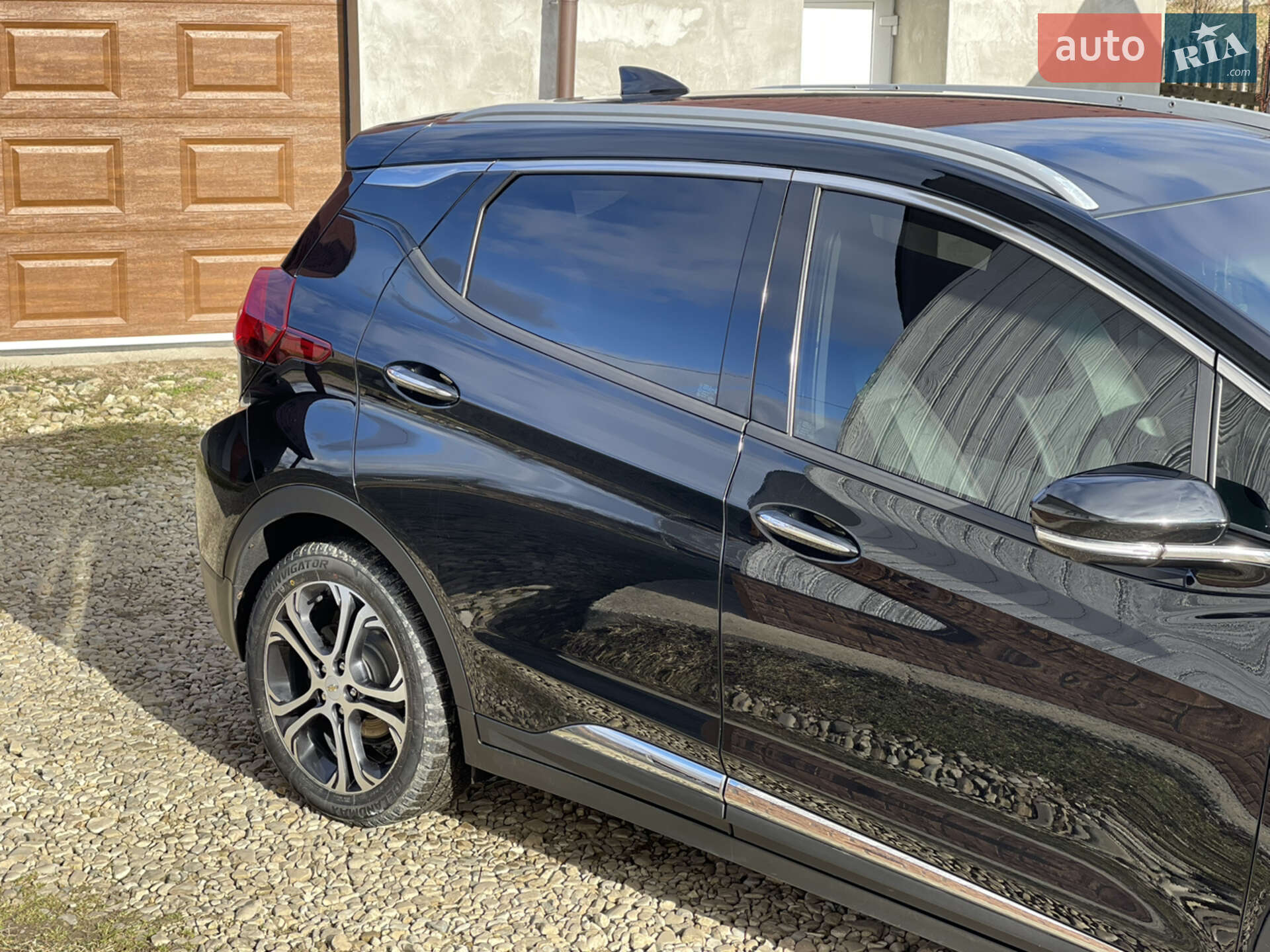 Chevrolet Bolt EV 2017 VIN 1G1FX6S04H4182952 фото оголошення 11 з 46