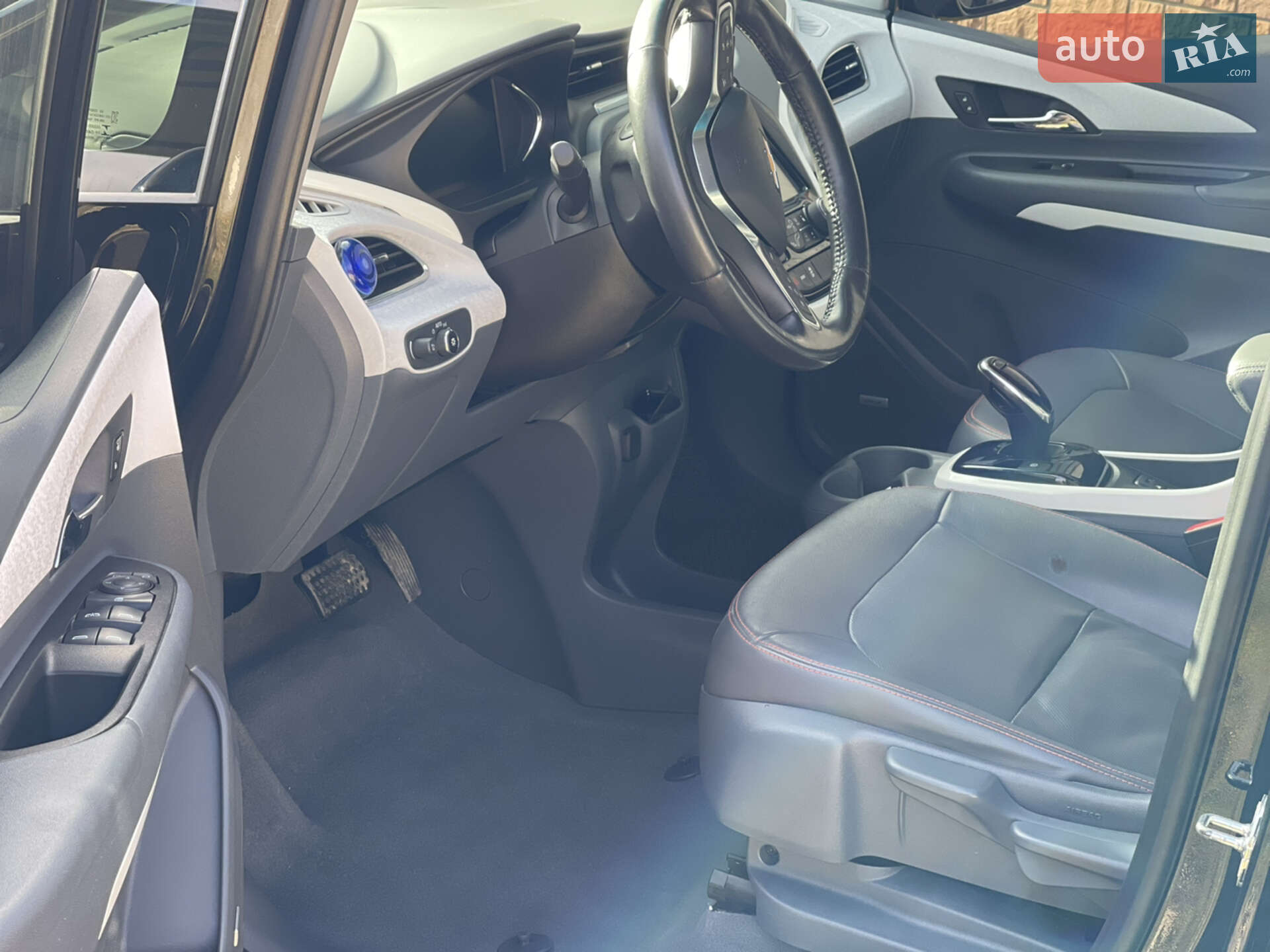 Chevrolet Bolt EV 2017 VIN 1G1FX6S04H4182952 фото оголошення 24 з 46