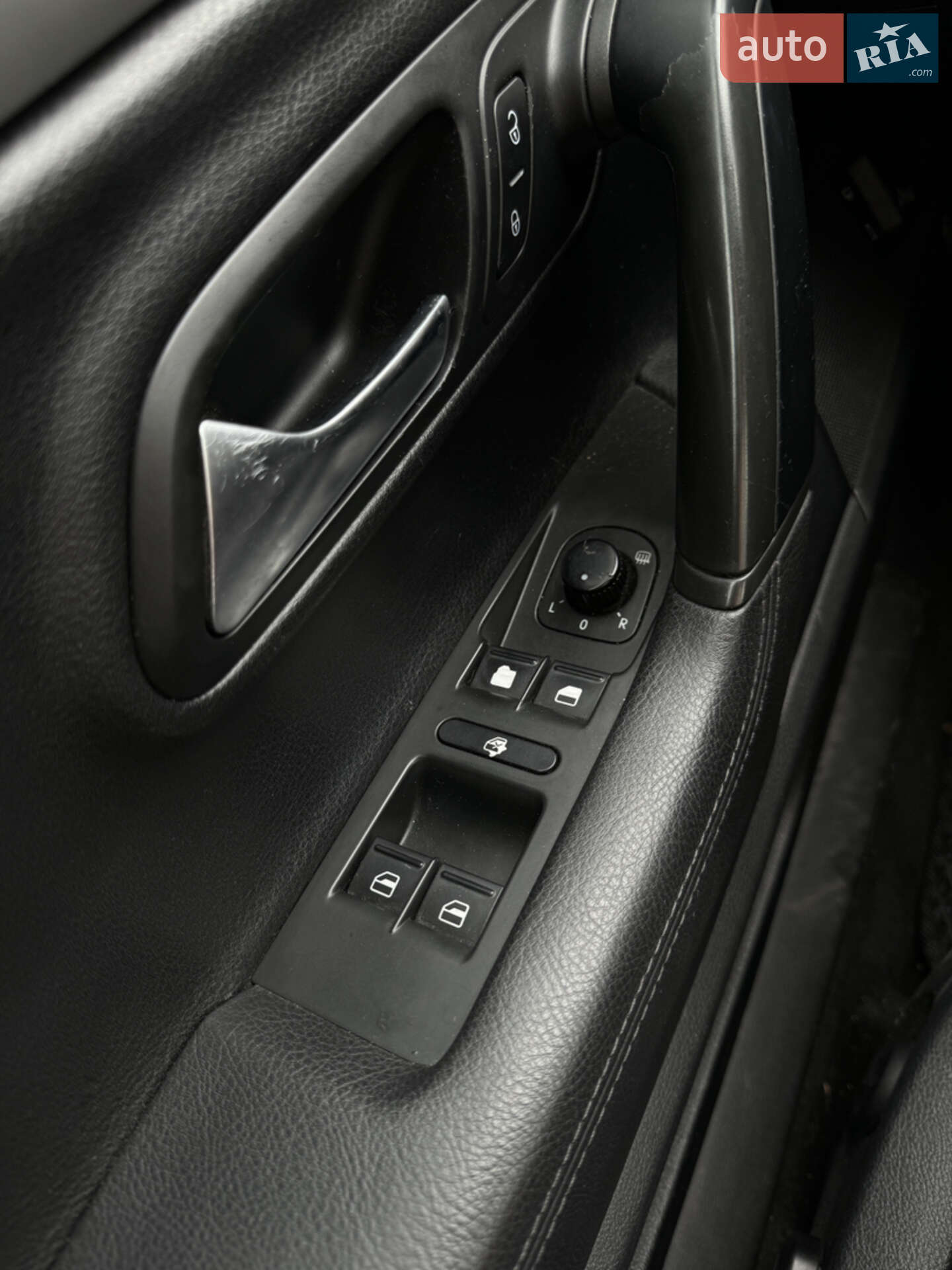 Volkswagen CC / Passat CC 2010 VIN WVWMN7AN5BE714301 фото оголошення 9 з 16