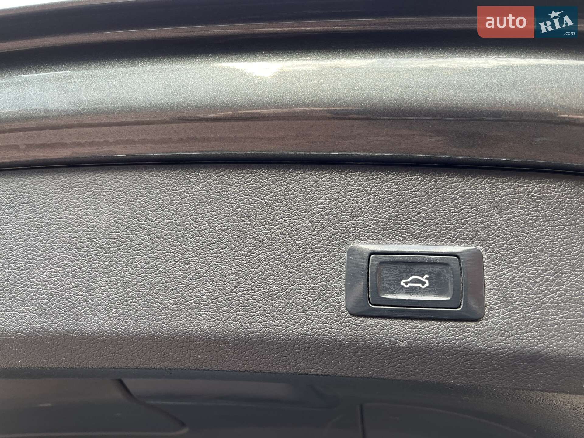 Audi Q7 2014 VIN WA1LMAFE8ED018864 фото оголошення 9 з 27