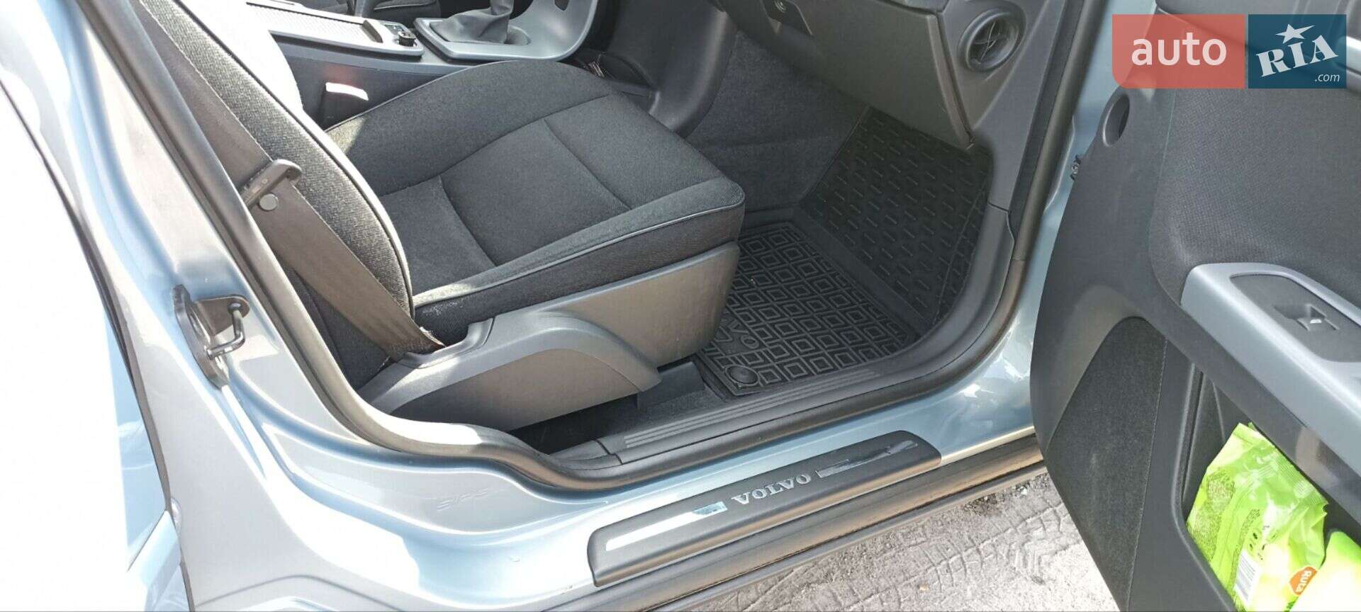 Volvo V50 2010 VIN YV1MW76F2A2567381 фото оголошення 4 з 17