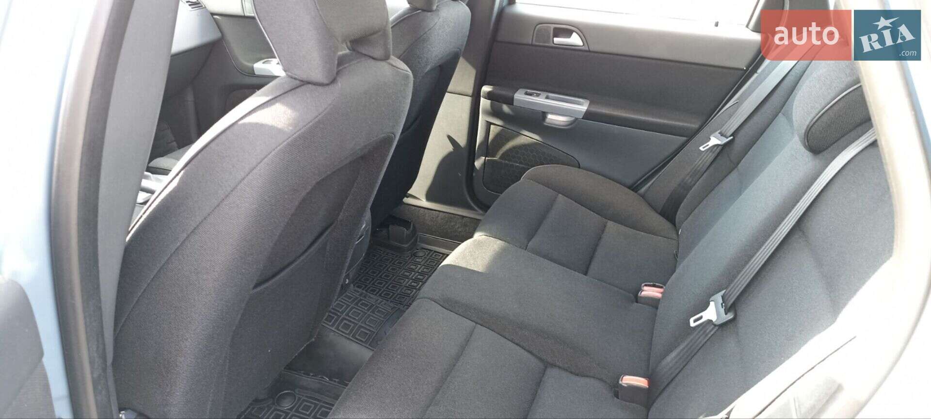 Volvo V50 2010 VIN YV1MW76F2A2567381 фото оголошення 5 з 17
